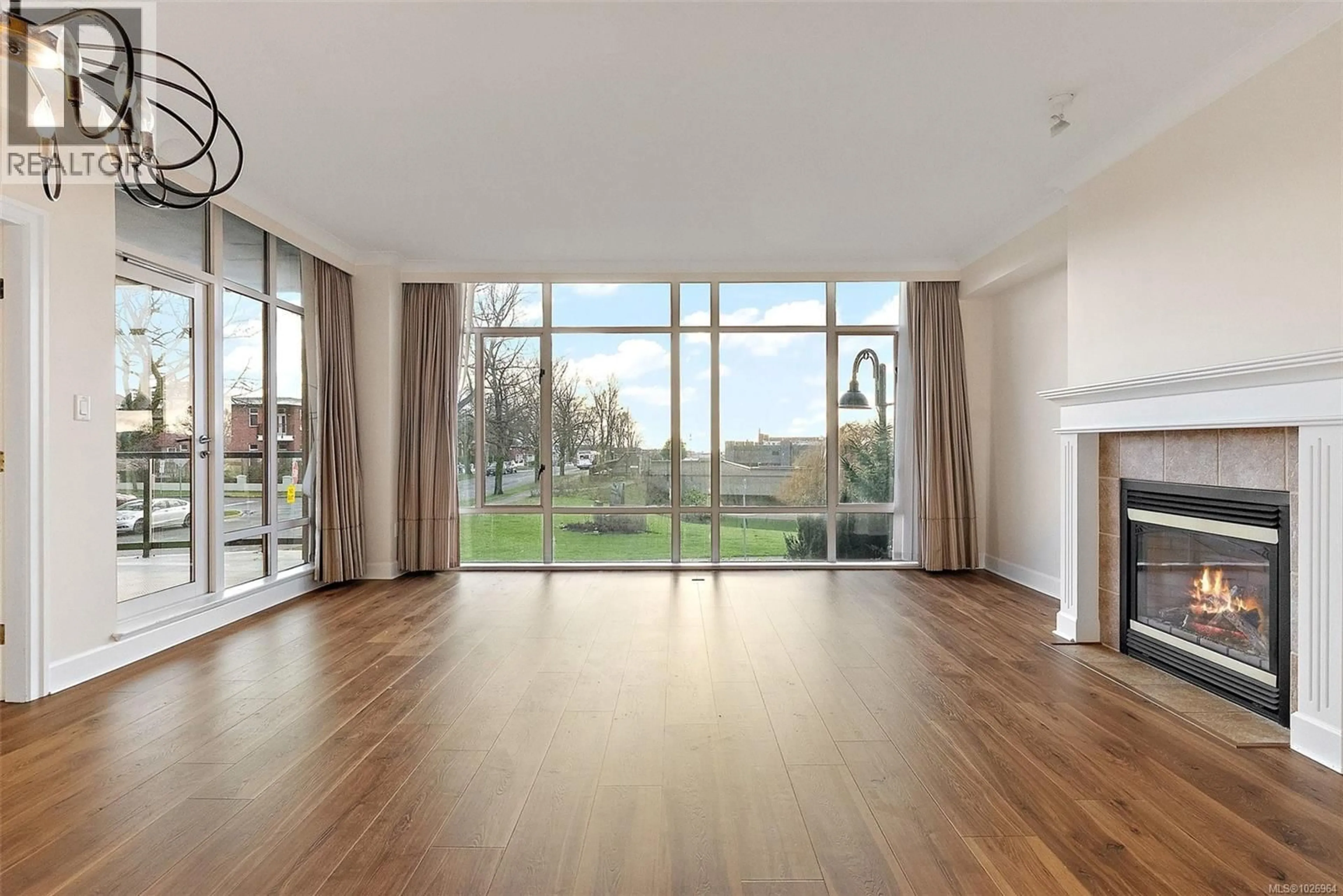 A pic of a room for 330 - 21 DALLAS ROAD, Victoria British Columbia V8V4Z9