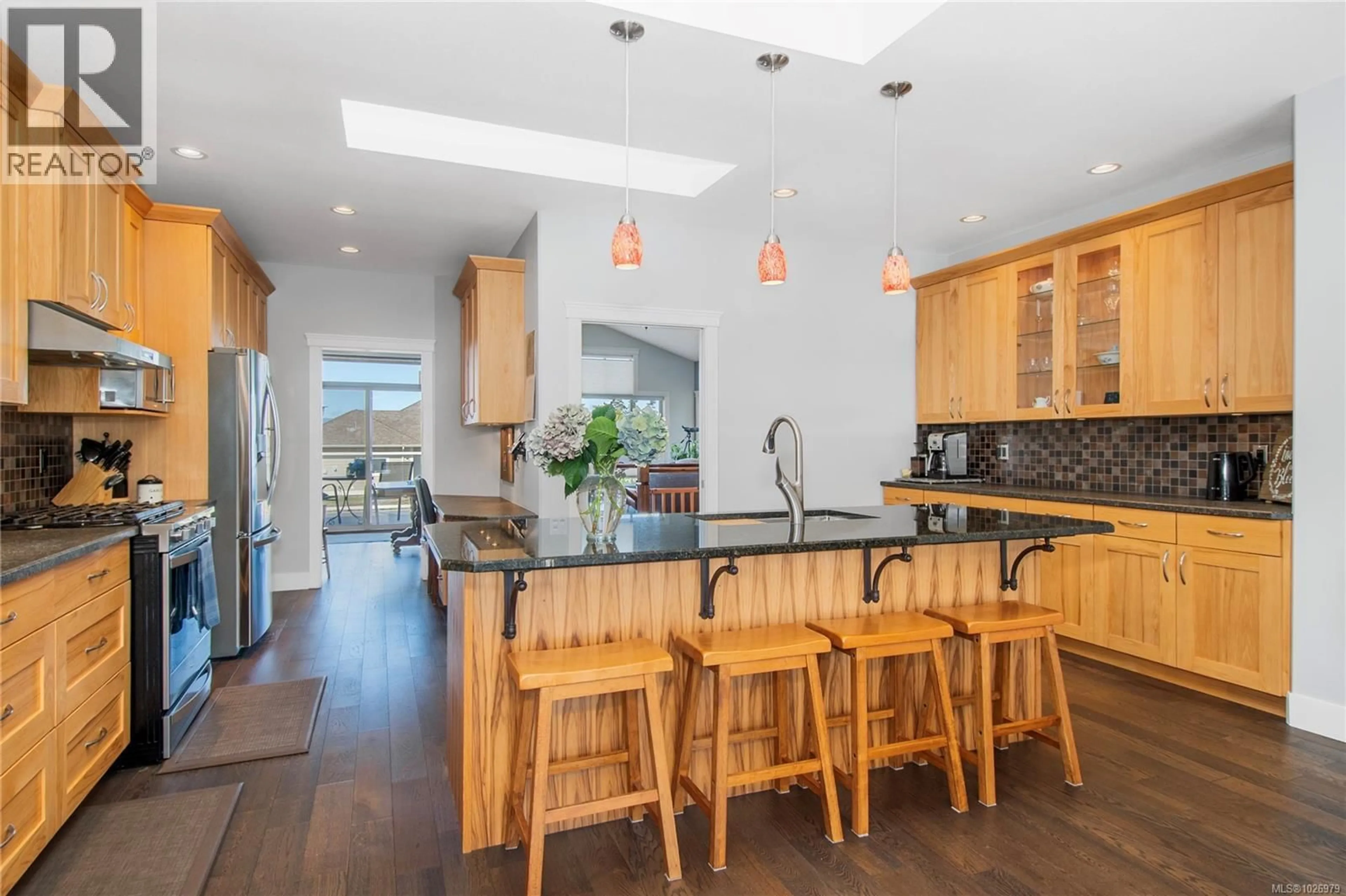 Open concept kitchen, unknown for 2953 PACIFIC VIEW TERRACE, Campbell River British Columbia V9H1V4
