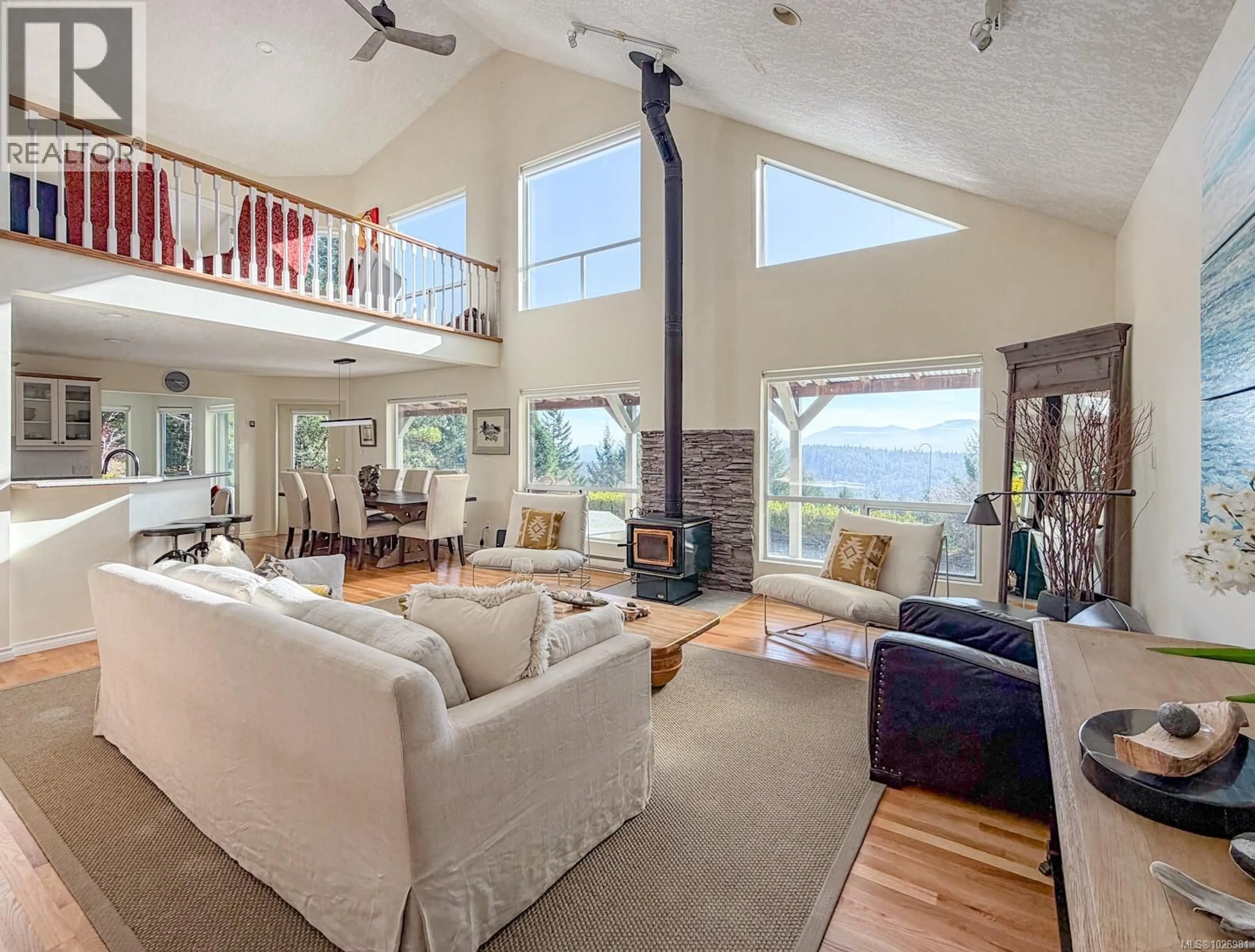 Living room with furniture, unknown for 1115 COATS DRIVE, Gabriola Island British Columbia V0R1X4