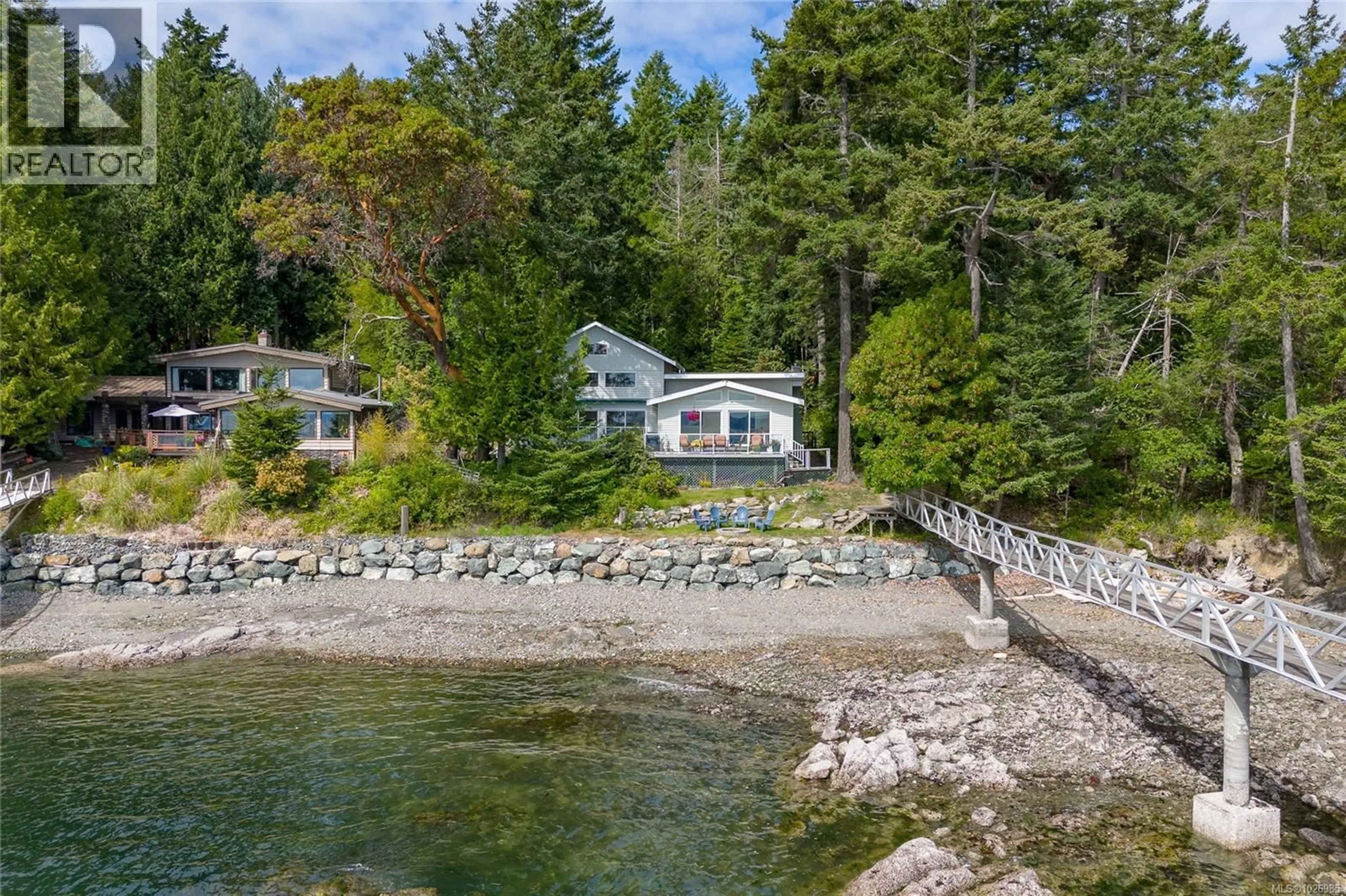 A pic from outside/outdoor area/front of a property/back of a property/a pic from drone, water/lake/river/ocean view for 73 MCKENZIE CRESCENT, Piers Island British Columbia V8L5Y7