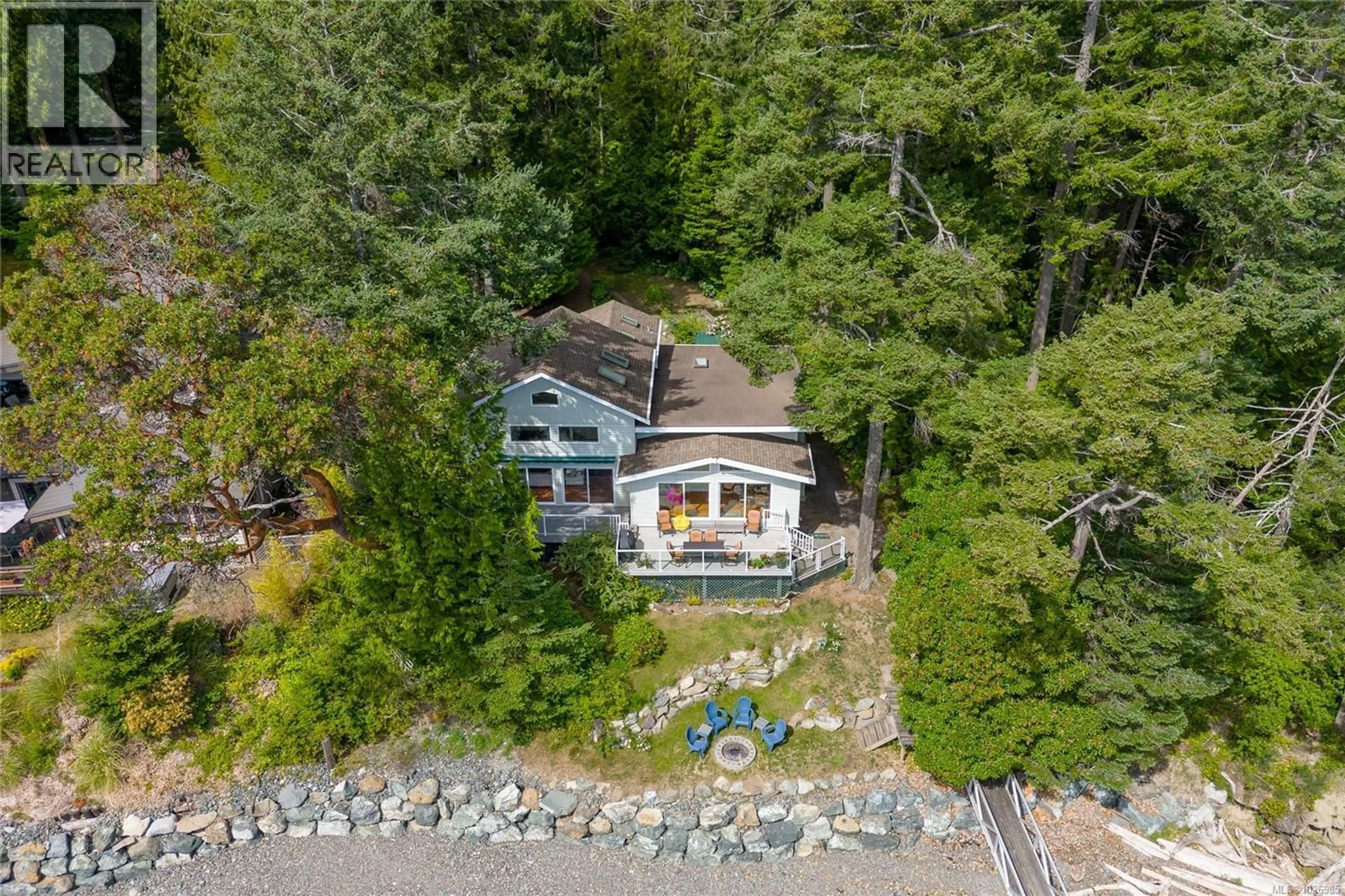 A pic from outside/outdoor area/front of a property/back of a property/a pic from drone, water/lake/river/ocean view for 73 MCKENZIE CRESCENT, Piers Island British Columbia V8L5Y7