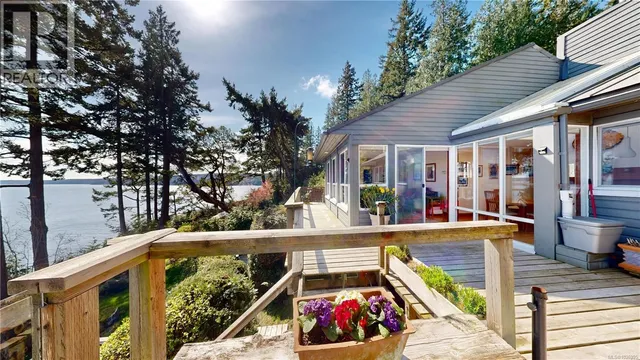 1130 BERRY POINT ROAD, Gabriola Island 2