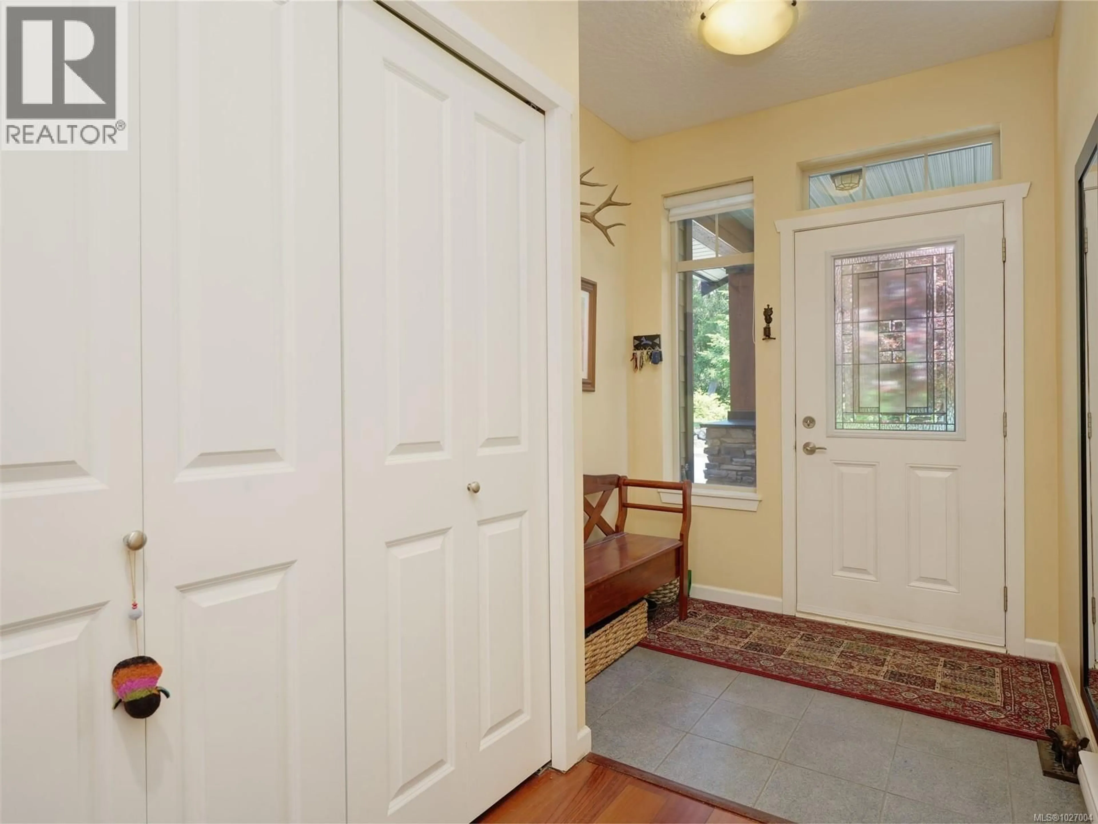Indoor entryway for 11 - 2363 DEMAMIEL DRIVE, Sooke British Columbia V9Z1K3