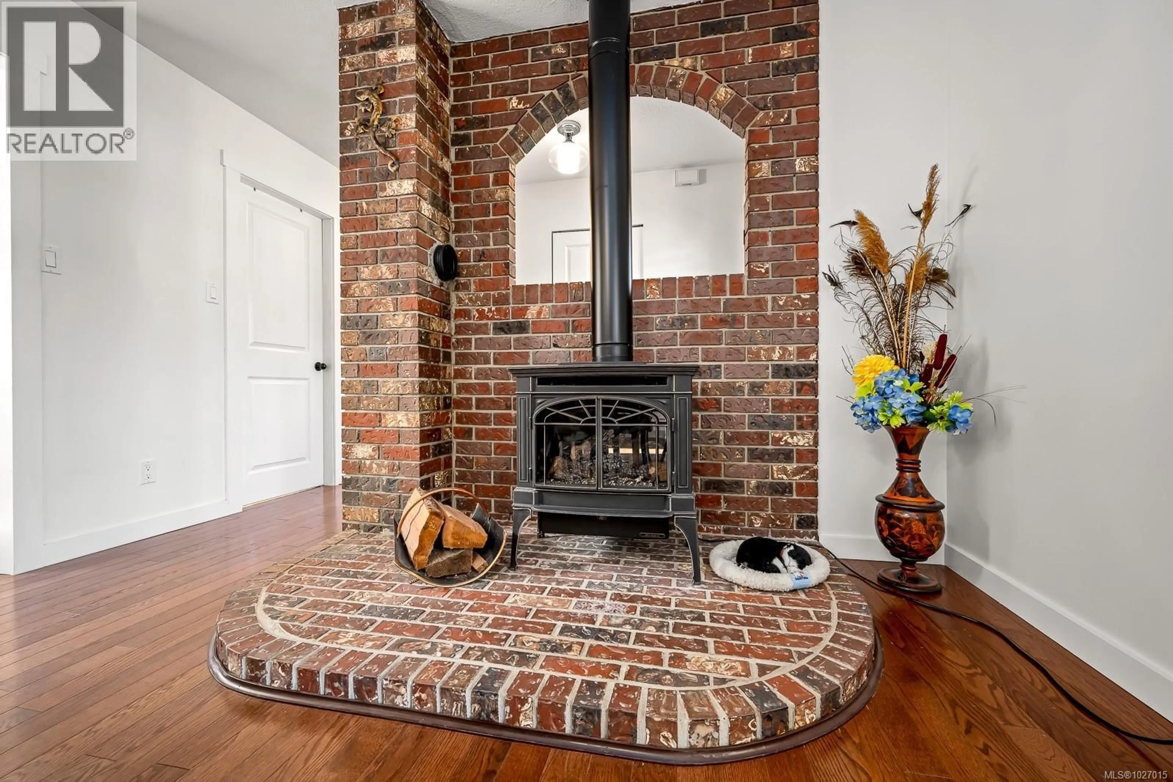 Indoor entryway for 1787 RYAN ROAD EAST, Comox British Columbia V9M4C7