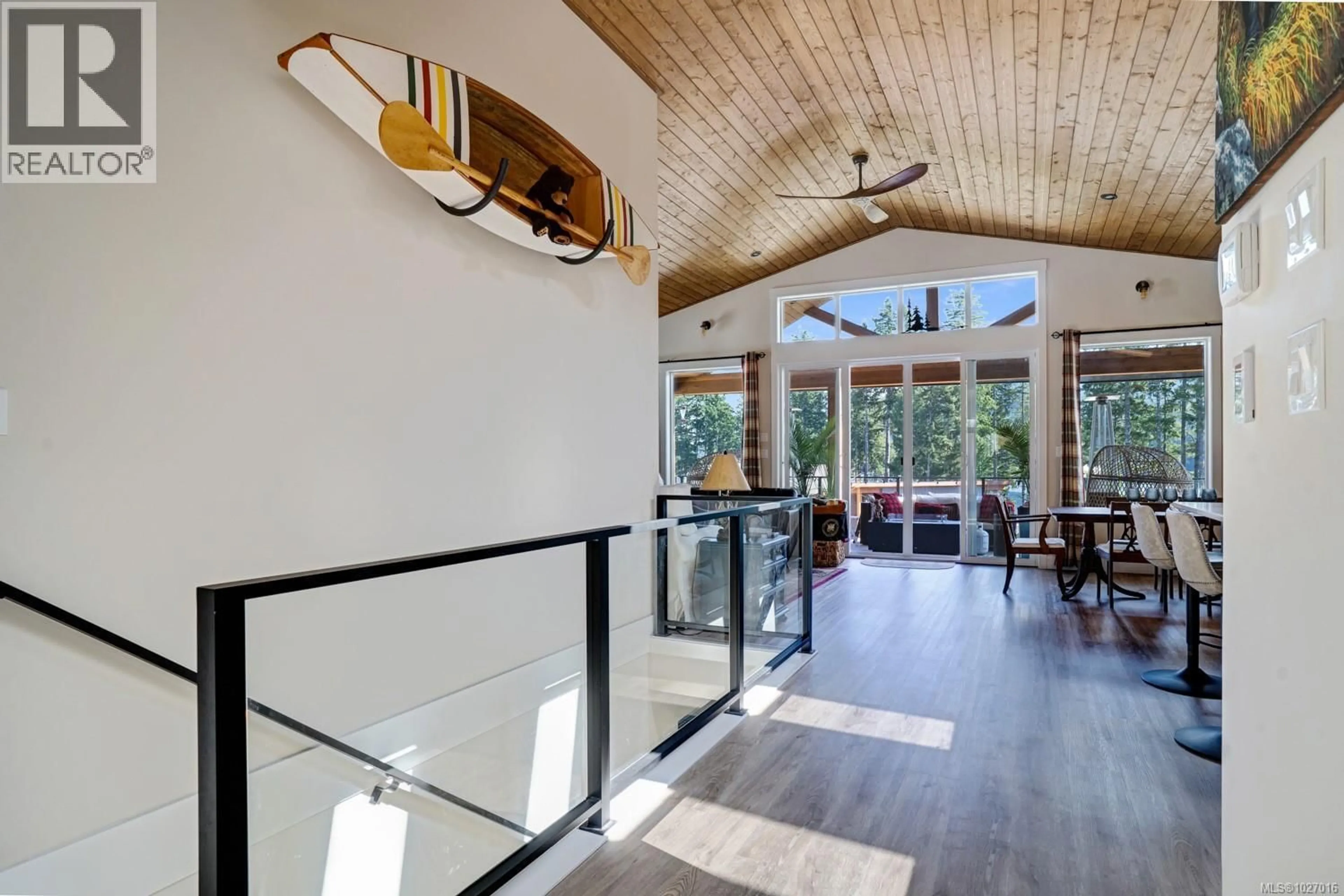 Indoor foyer for 9388 LAKEFRONT RISE, Lake Cowichan British Columbia V0R2G1