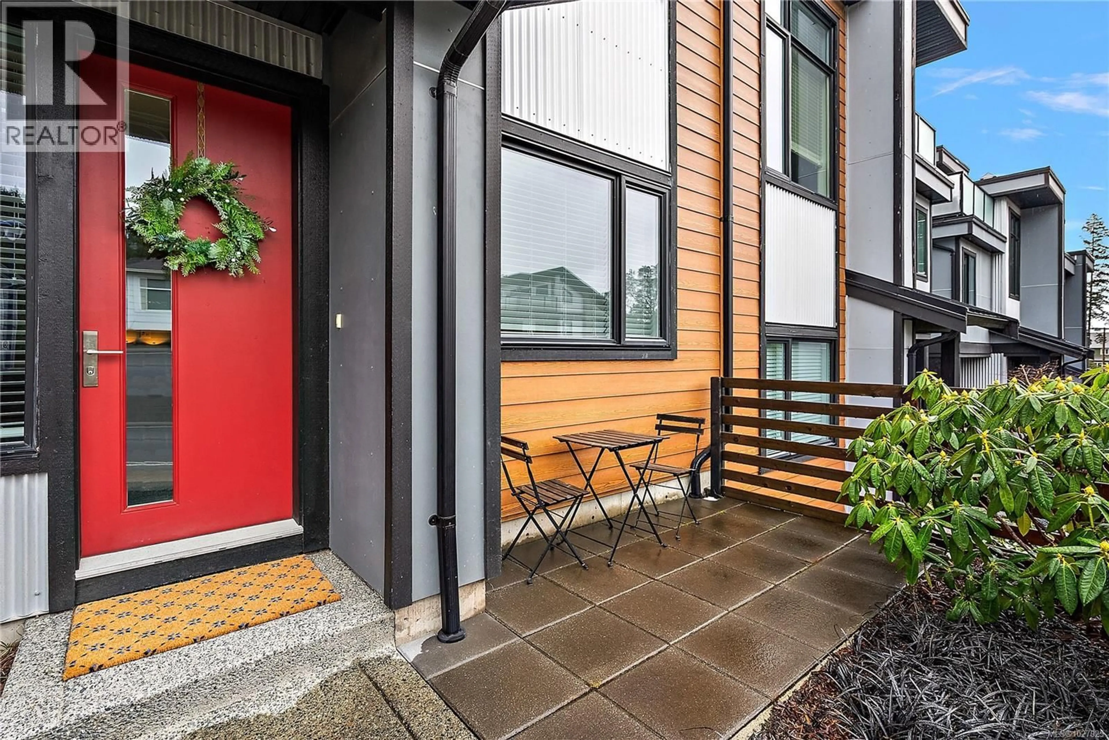 Indoor entryway for 117 - 1201 NOVA COURT, Langford British Columbia V9B0T7