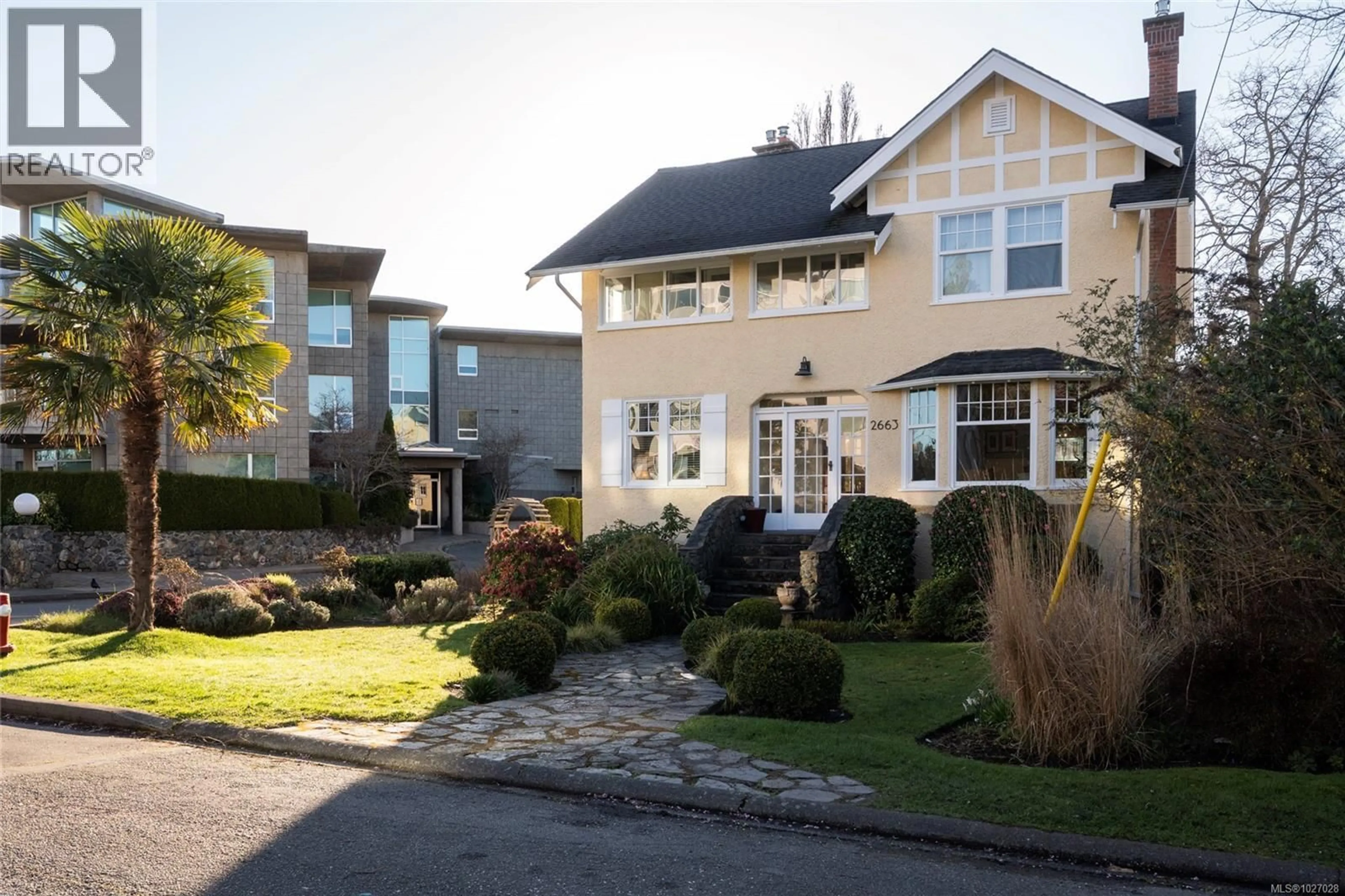 Patio, street for 2663 ORCHARD AVENUE, Oak Bay British Columbia V8S3B4
