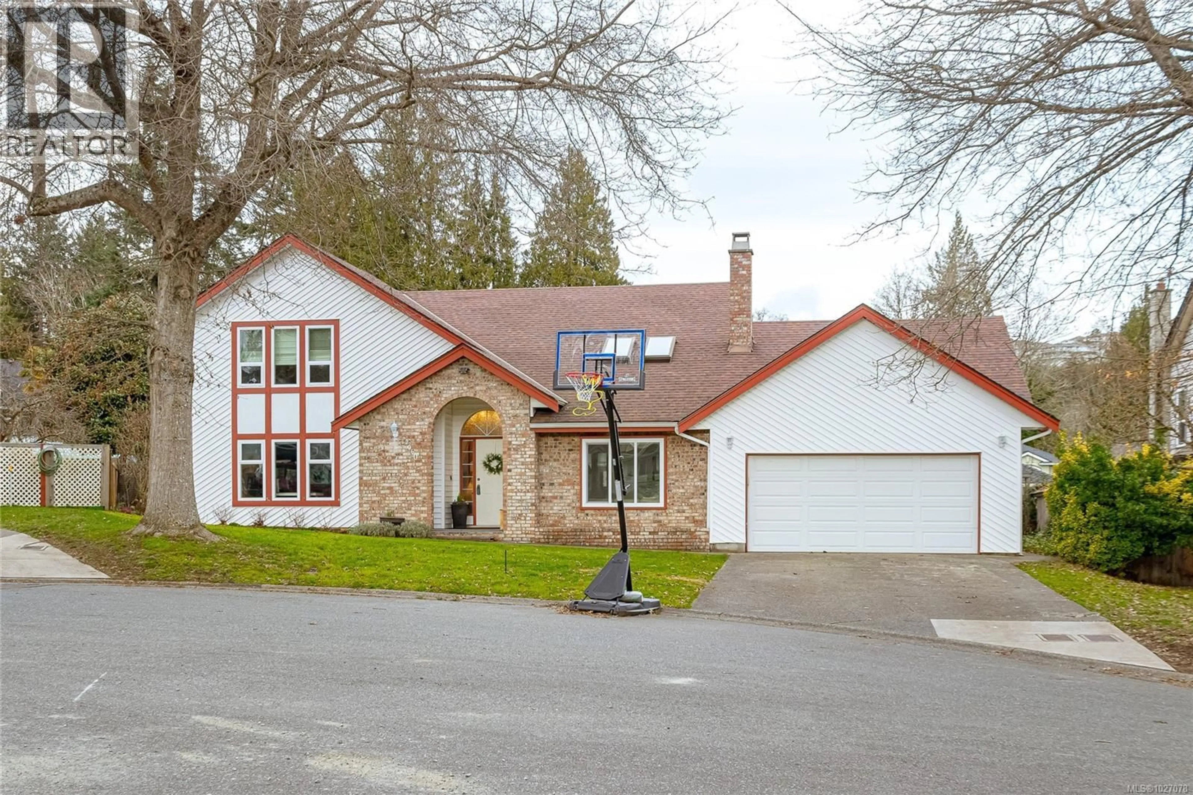 Home with brick exterior material, street for 2060 BERKSHIRE PLACE, Nanaimo British Columbia V9T5R3