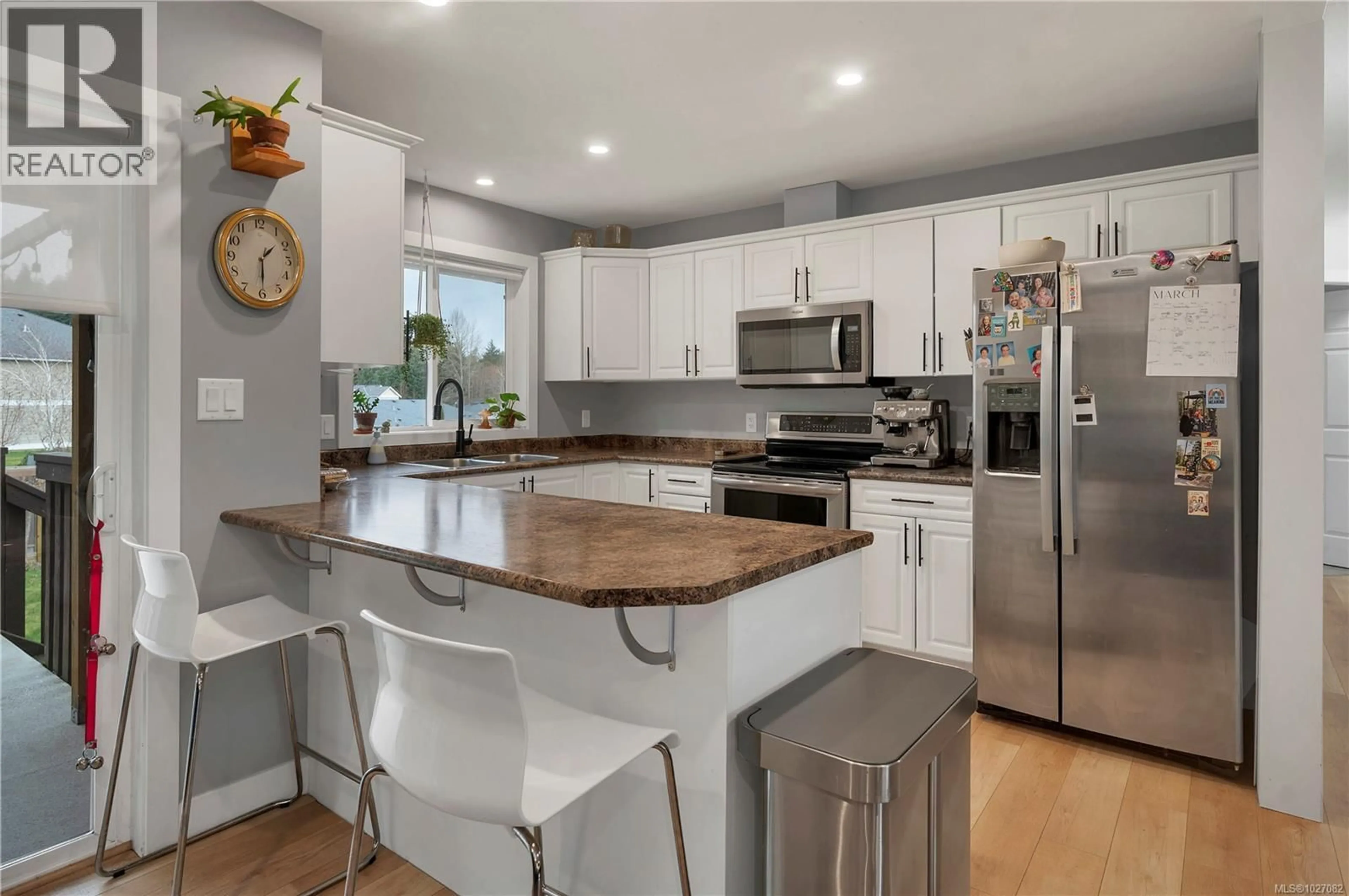 Open concept kitchen, unknown for 2070 COLLEGE DRIVE, Campbell River British Columbia V9H1T8