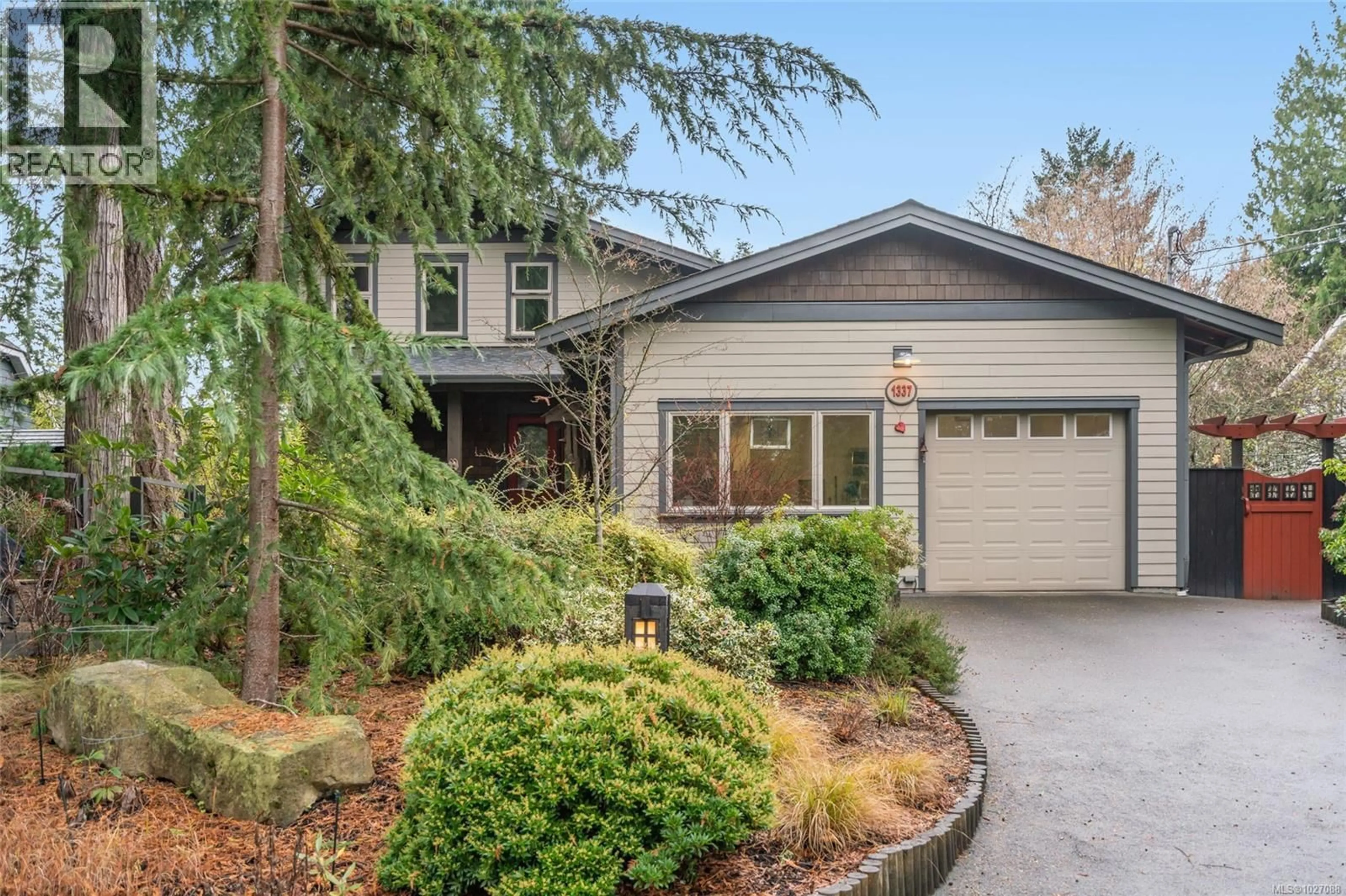 Home with vinyl exterior material, street for 1337 CARMEL PLACE, Nanoose Bay British Columbia V9P9B8