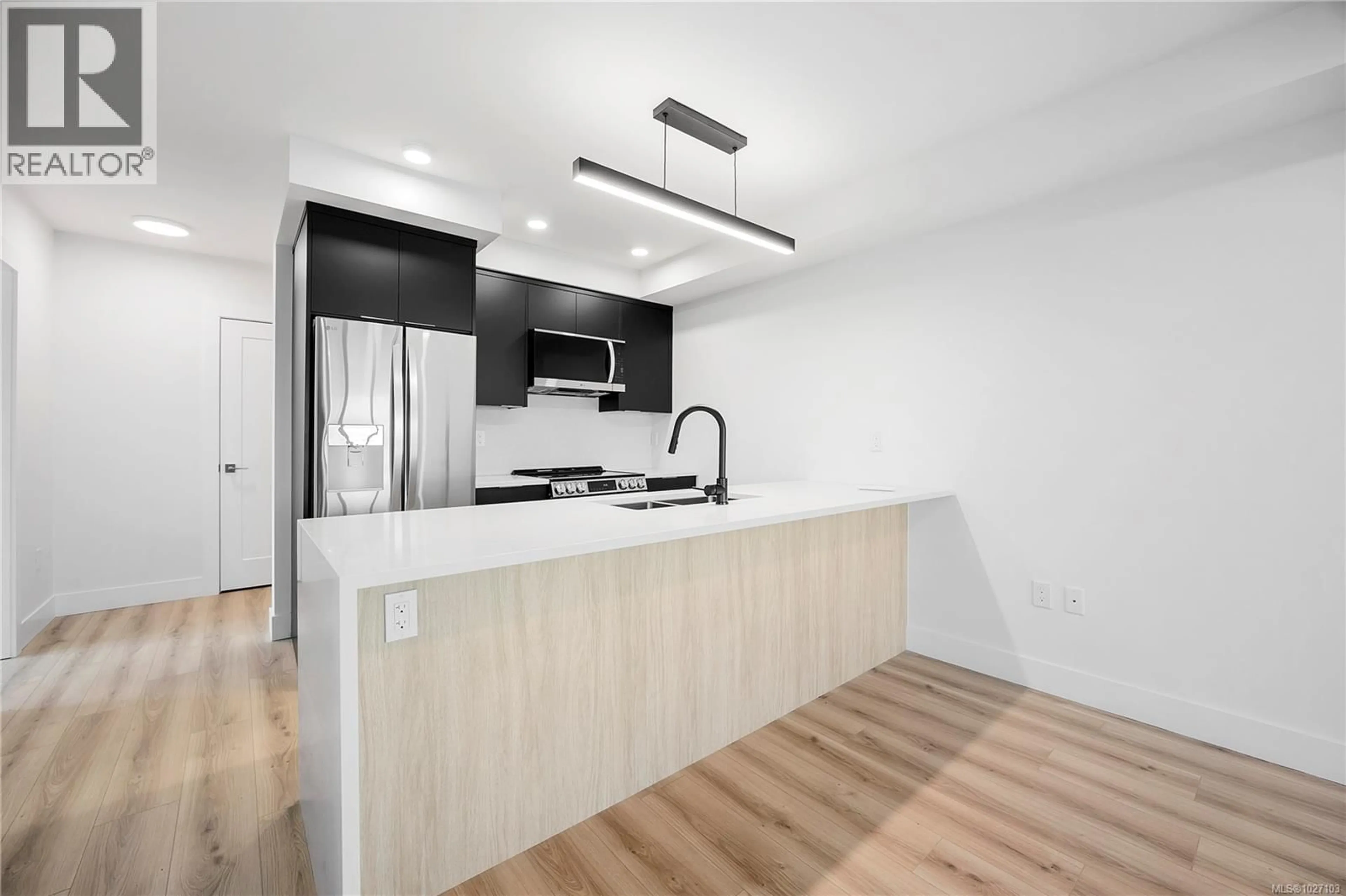 Open concept kitchen, unknown for 505 - 45 HALIBURTON STREET, Nanaimo British Columbia V9R4V6