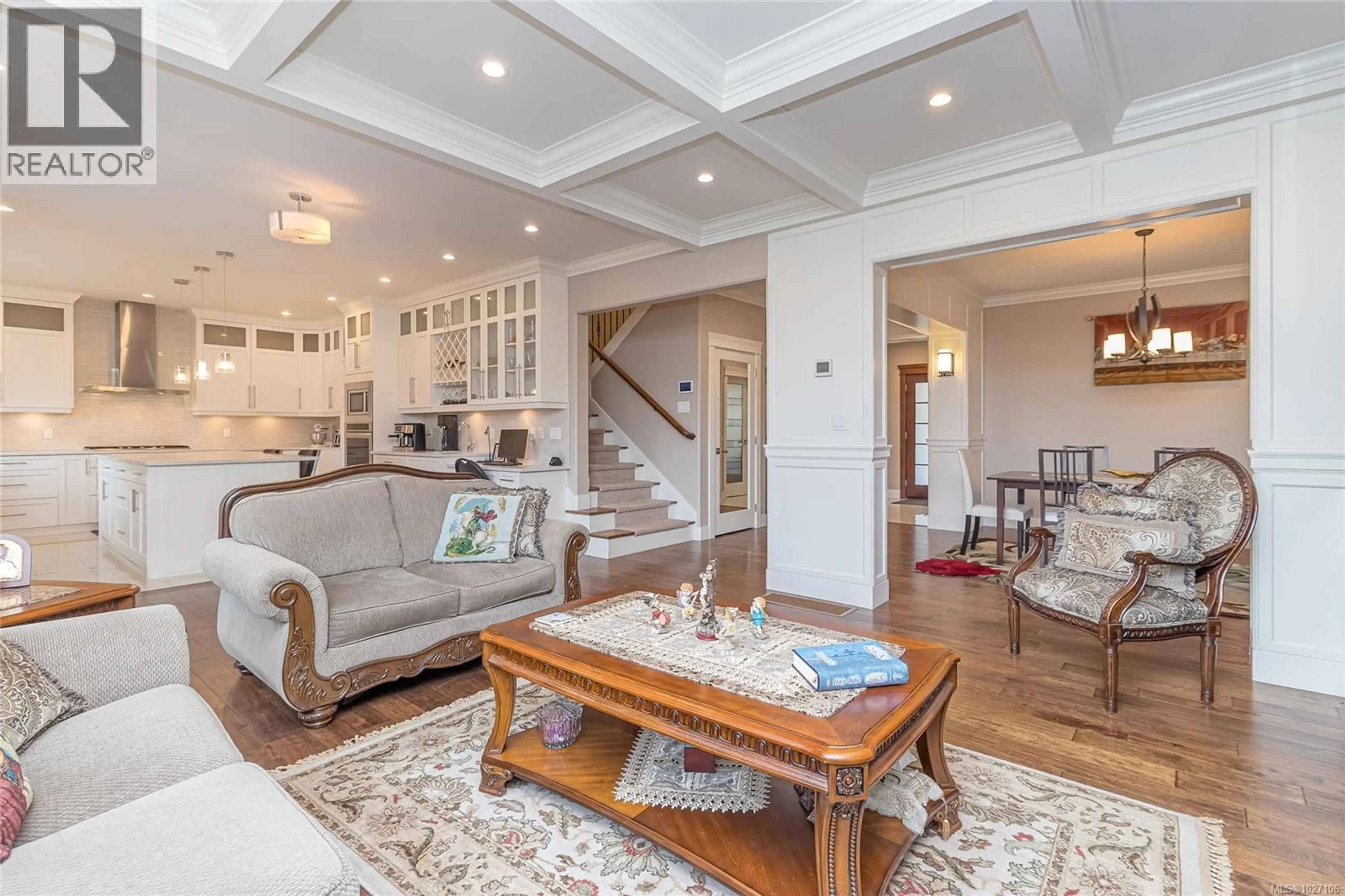 Living room with furniture, unknown for 2344 NICKLAUS DRIVE, Langford British Columbia V9B0L2