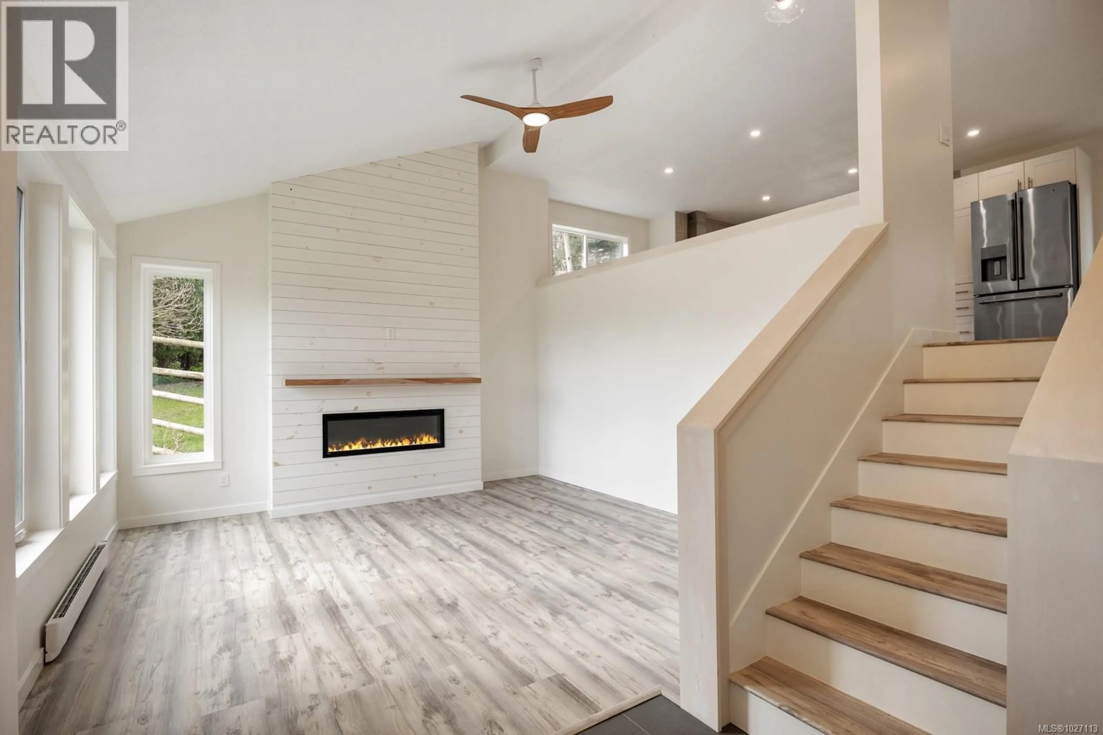 Unknown for 375 PTARMIGAN PLACE, Campbell River British Columbia V9W7B2