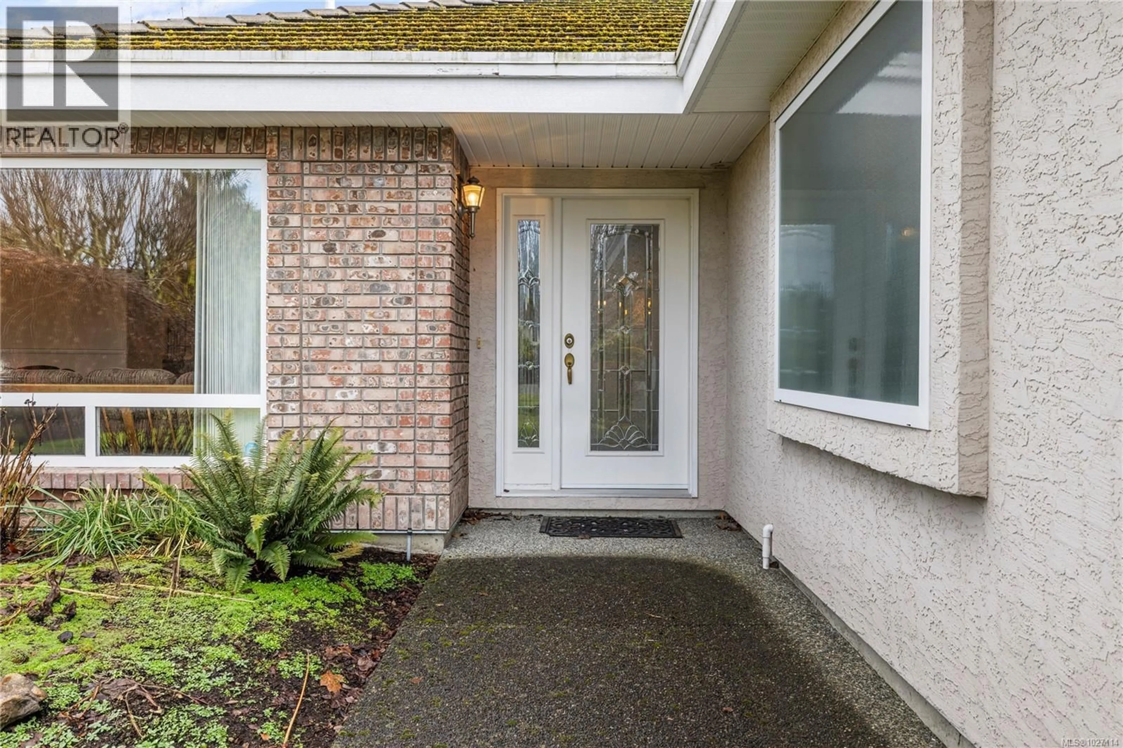 Indoor entryway for 117 DENMAN DRIVE, Qualicum Beach British Columbia V9K1R7