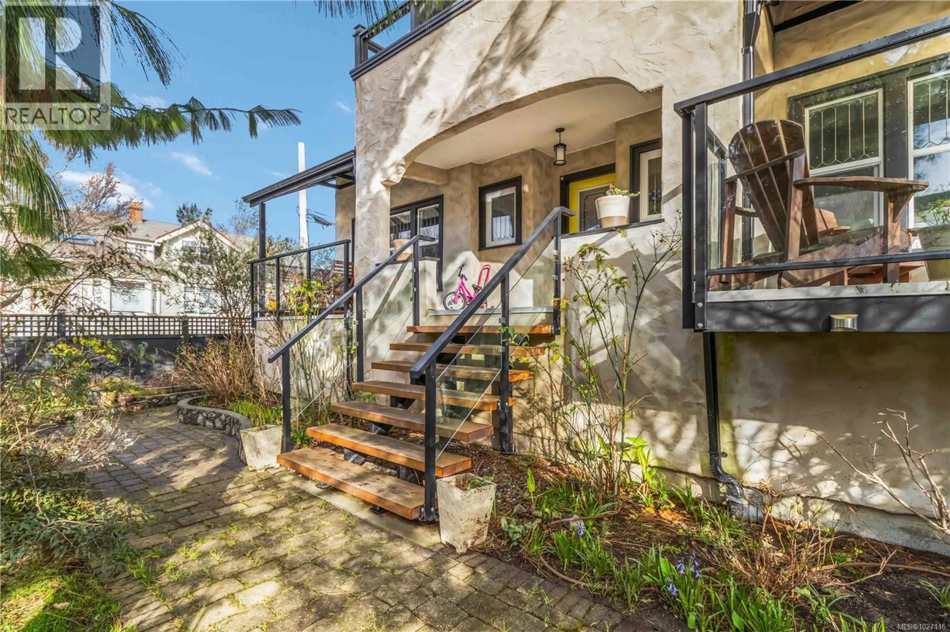 Patio, street for 349 VANCOUVER STREET, Victoria British Columbia V8V3T3