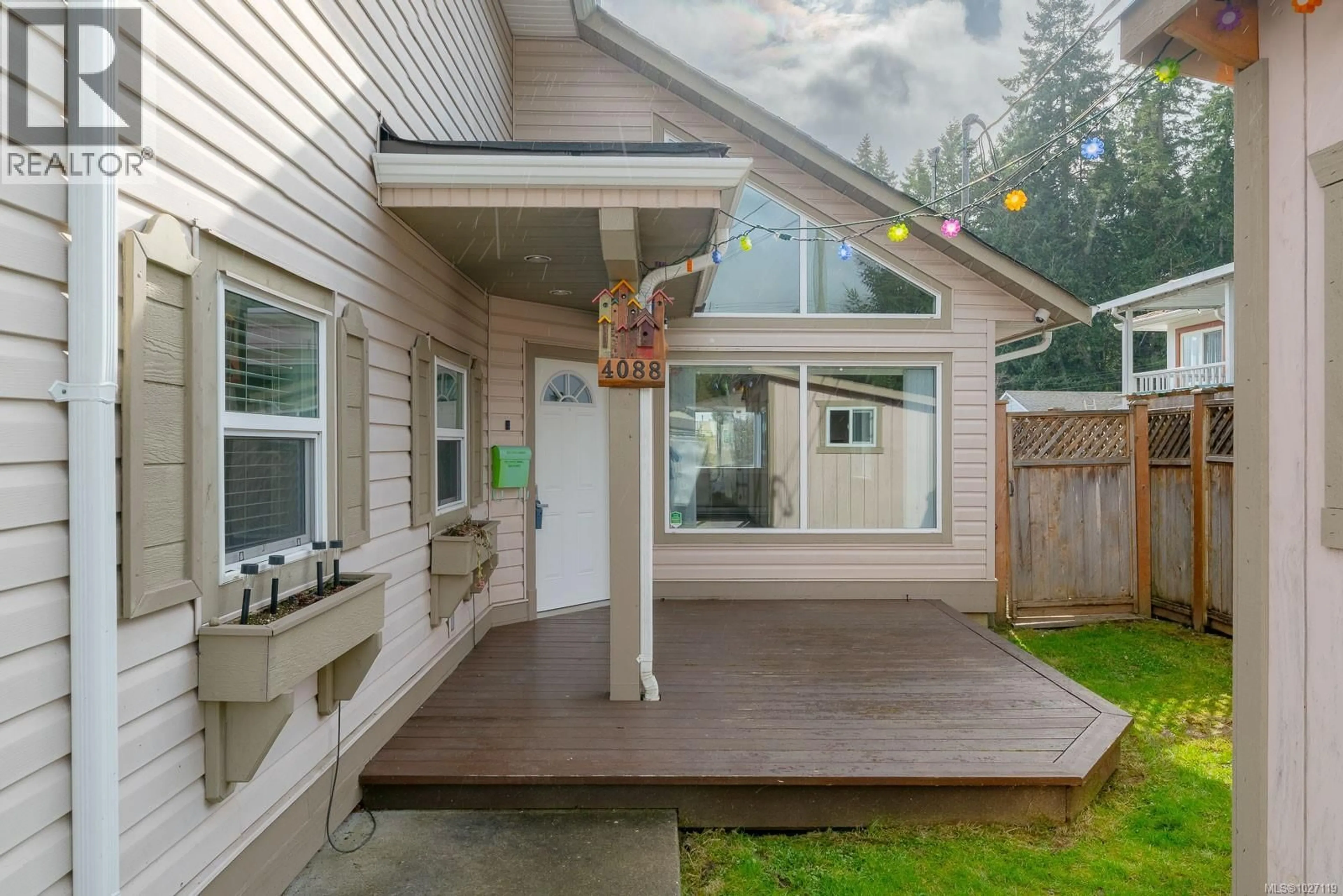 Home with vinyl exterior material, unknown for 4088 CEDAR STREET, Port Alberni British Columbia V9Y6C6