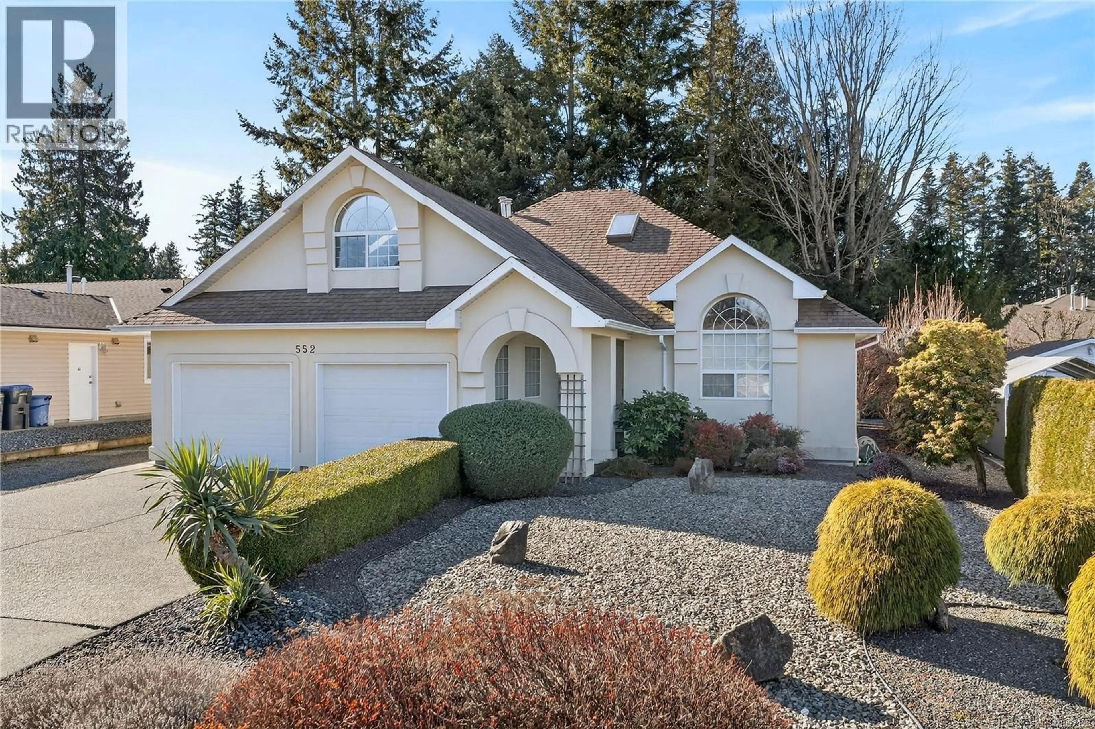 Home with vinyl exterior material, street for 552 DALMATIAN DRIVE, French Creek British Columbia V9P1Y4