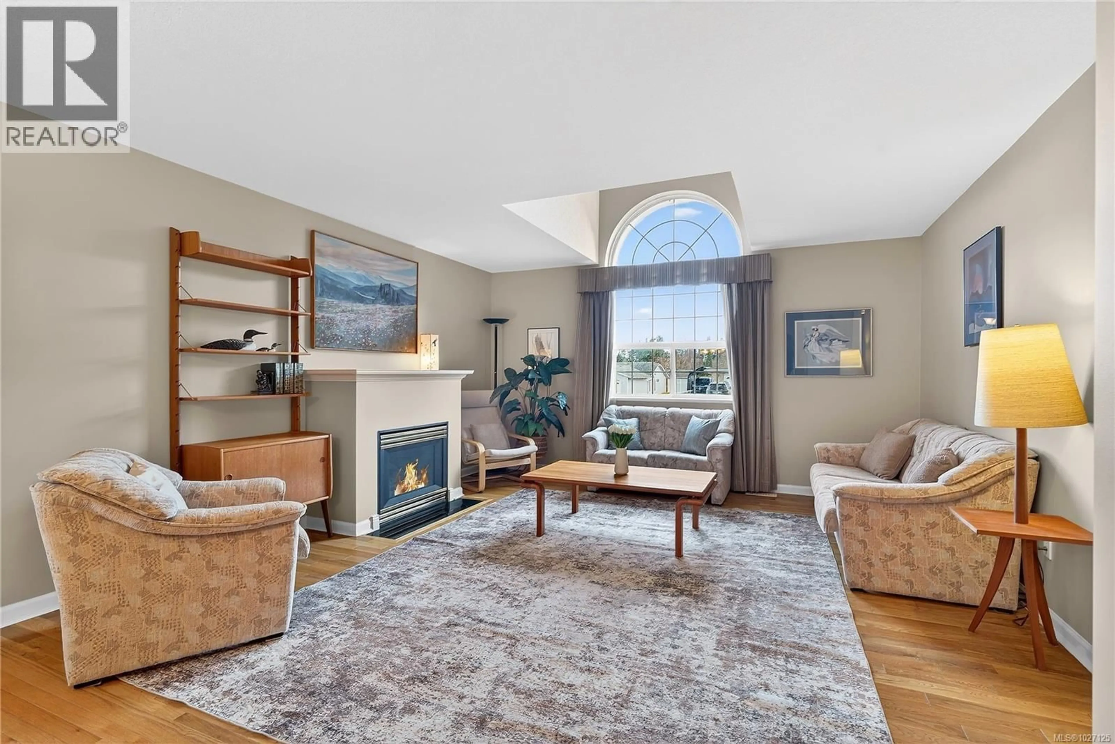 Living room with furniture, unknown for 552 DALMATIAN DRIVE, French Creek British Columbia V9P1Y4