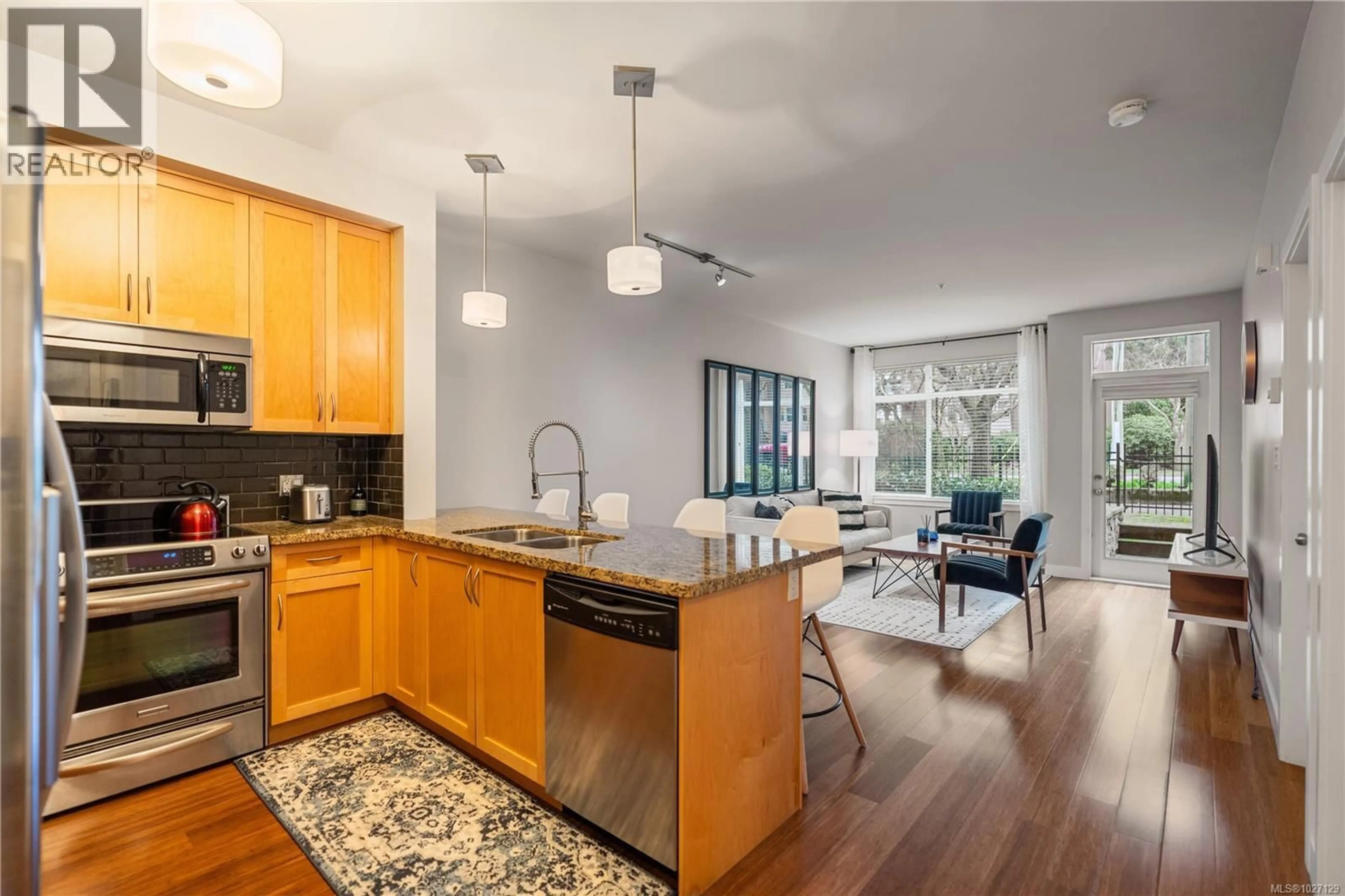 Open concept kitchen, unknown for 106 - 611 GOLDSTREAM AVENUE, Langford British Columbia V9B2W9