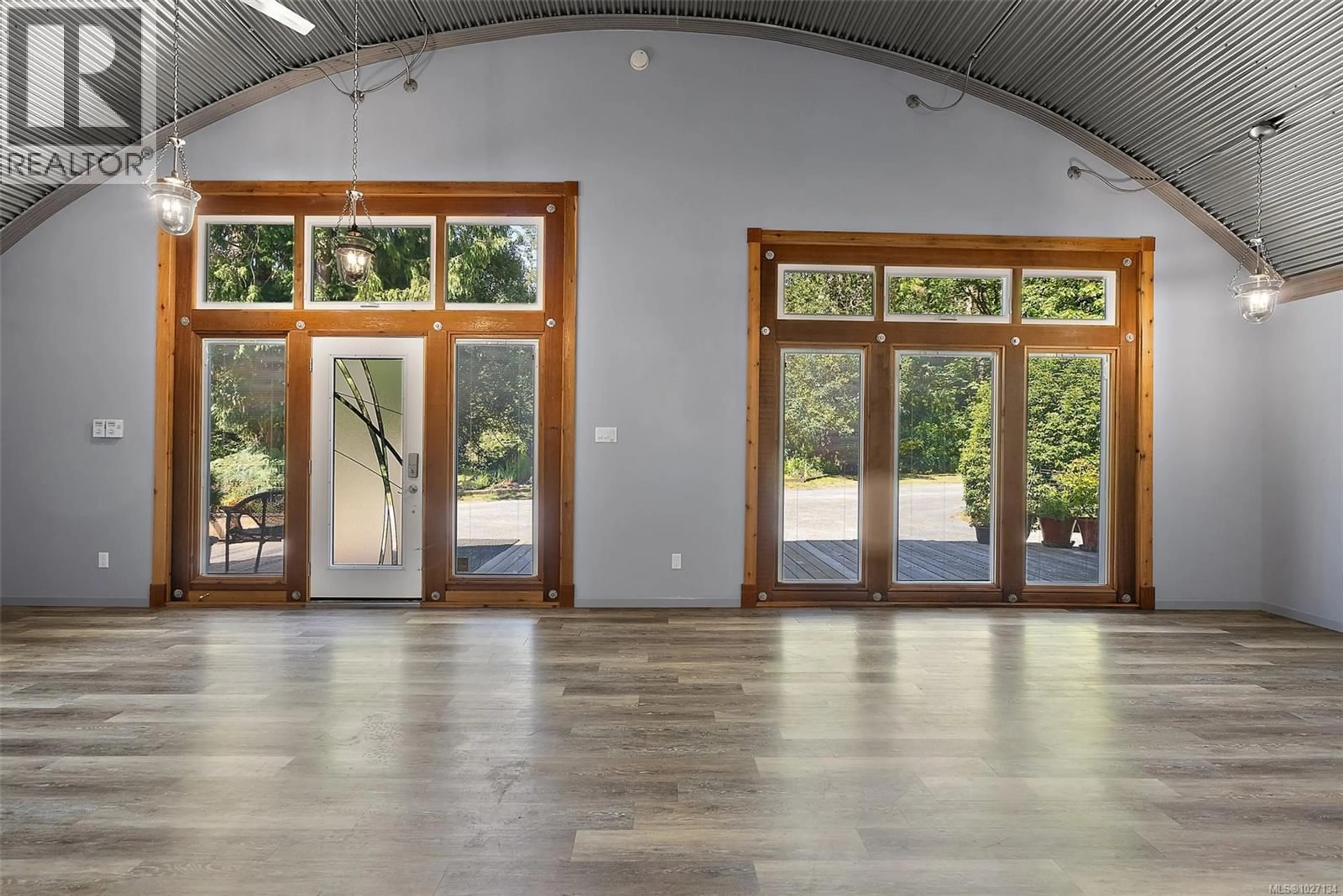 Indoor foyer for 5523 CROYDON PLACE, Sooke British Columbia V9Z0C7