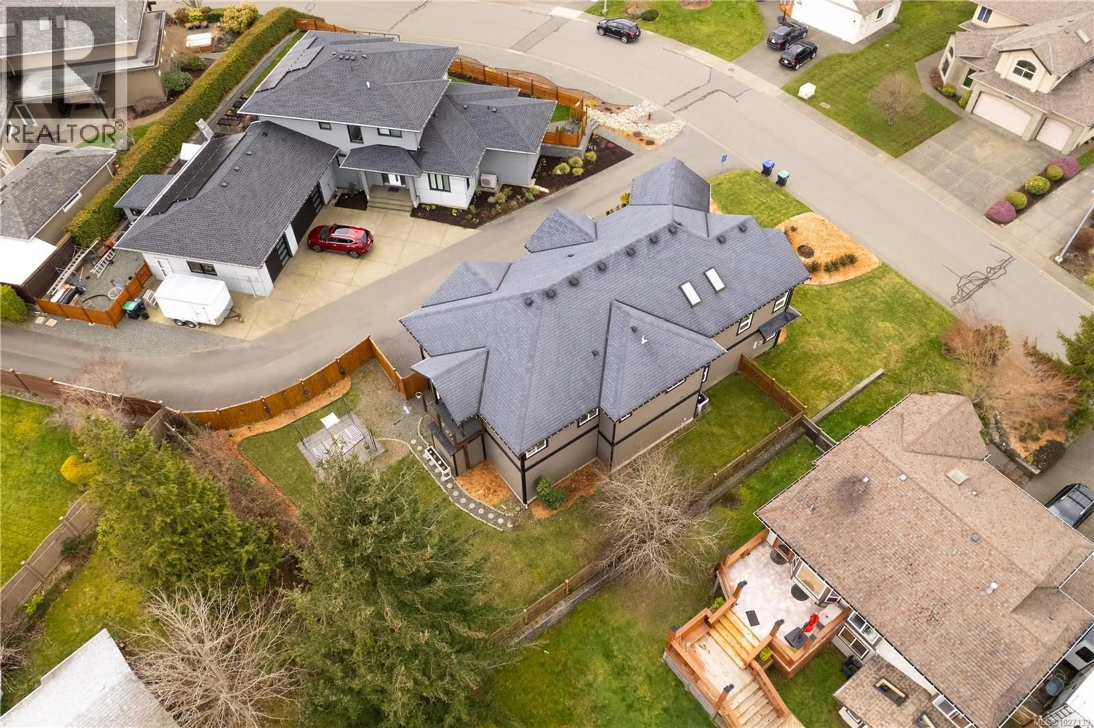 A pic from outside/outdoor area/front of a property/back of a property/a pic from drone, unknown for 1674 TRUMPETER CRESCENT, Courtenay British Columbia V9N8W6