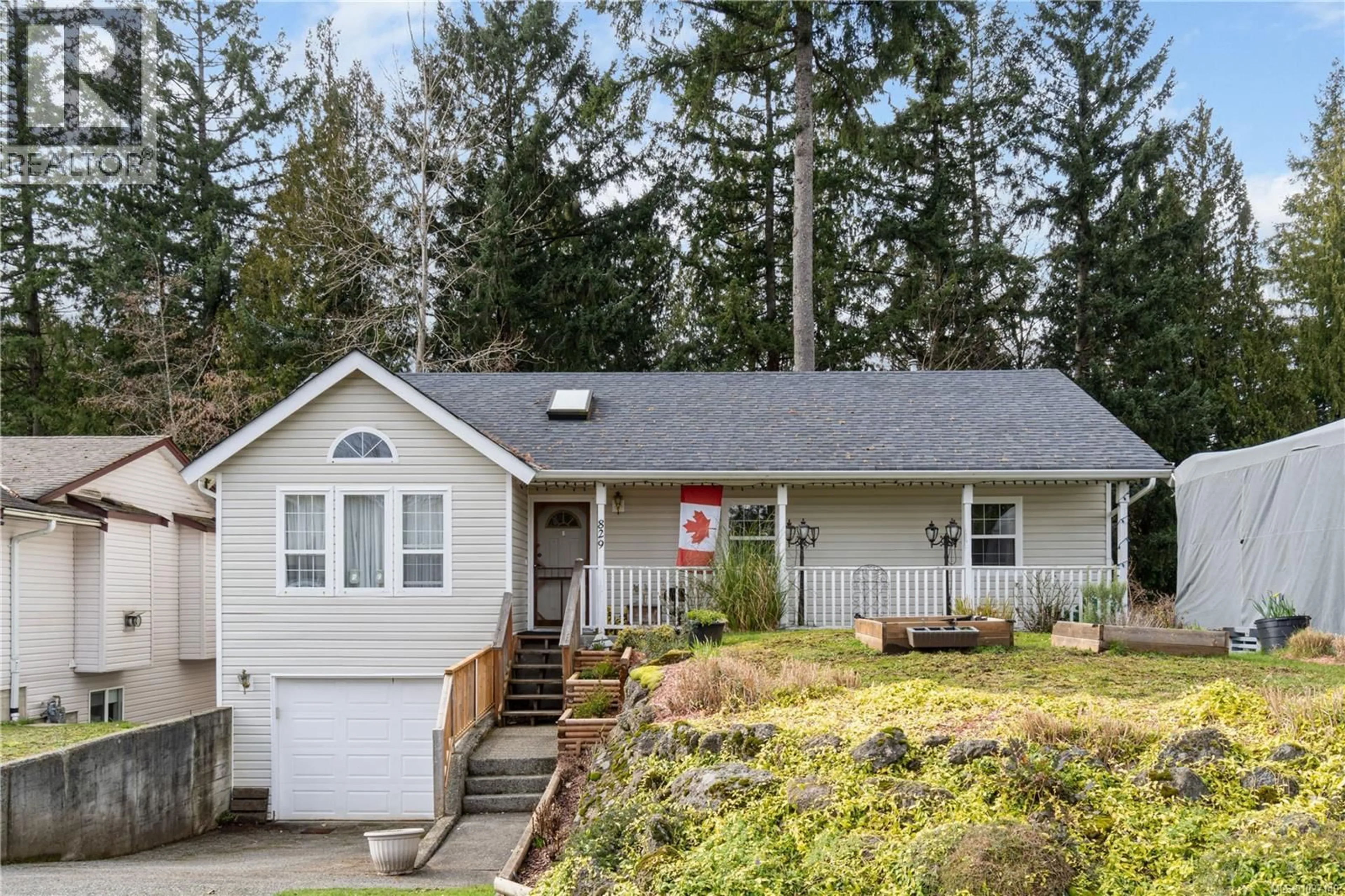 Home with vinyl exterior material, street for 829 BROOKFIELD DRIVE, Nanaimo British Columbia V9R6P2