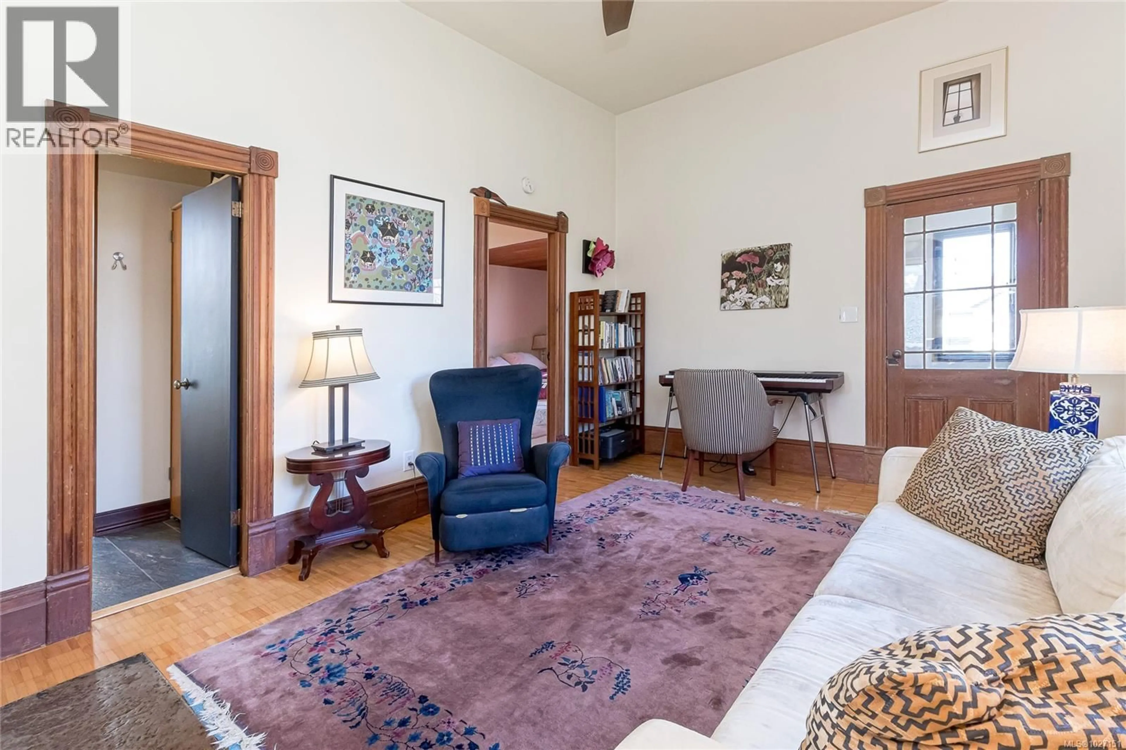 Living room with furniture, unknown for 1219 PEMBROKE STREET NORTH, Victoria British Columbia V8T1J6