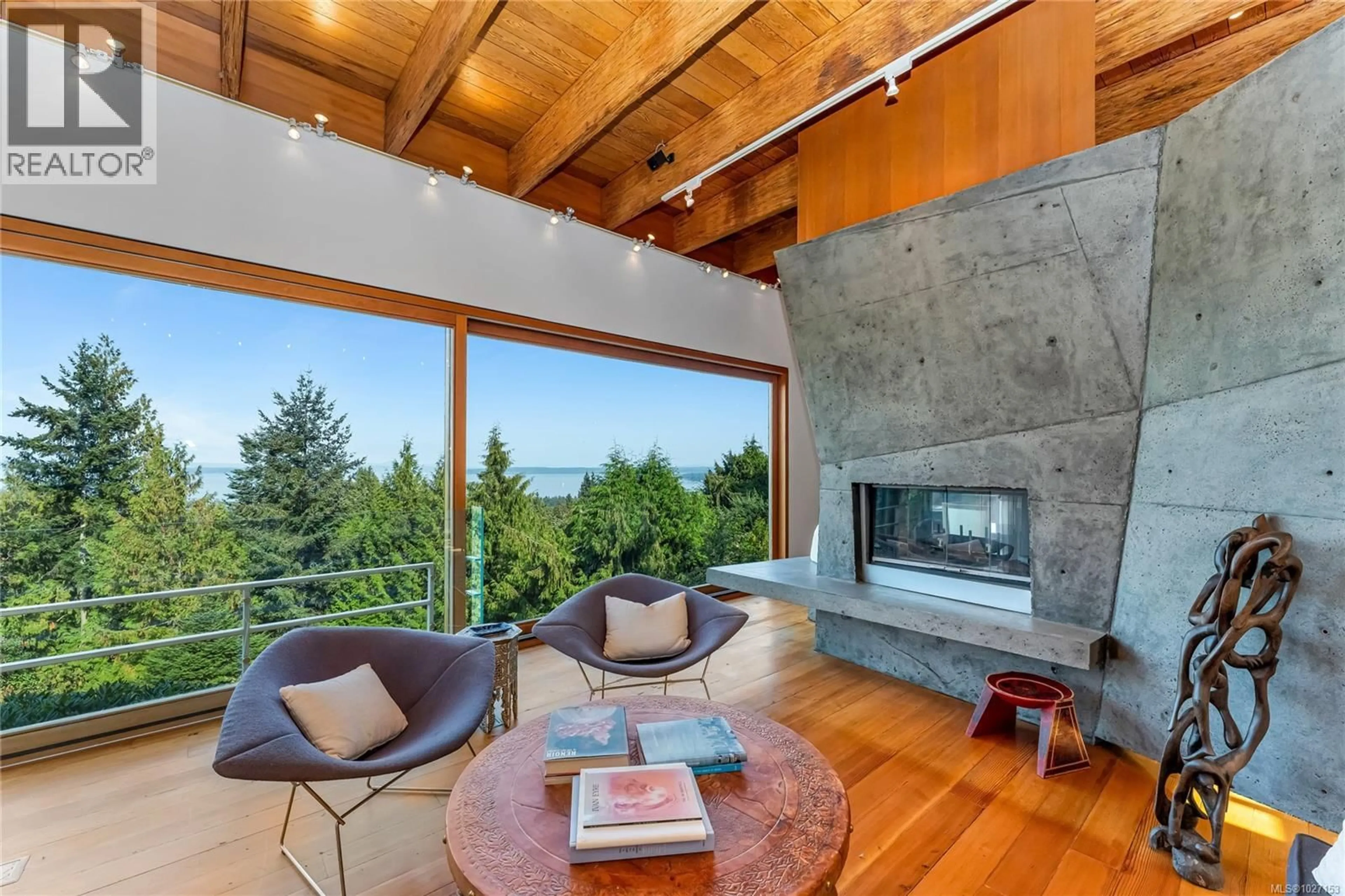 Living room with furniture, unknown for 8909 PARK PACIFIC TERRACE, North Saanich British Columbia V8L5B1