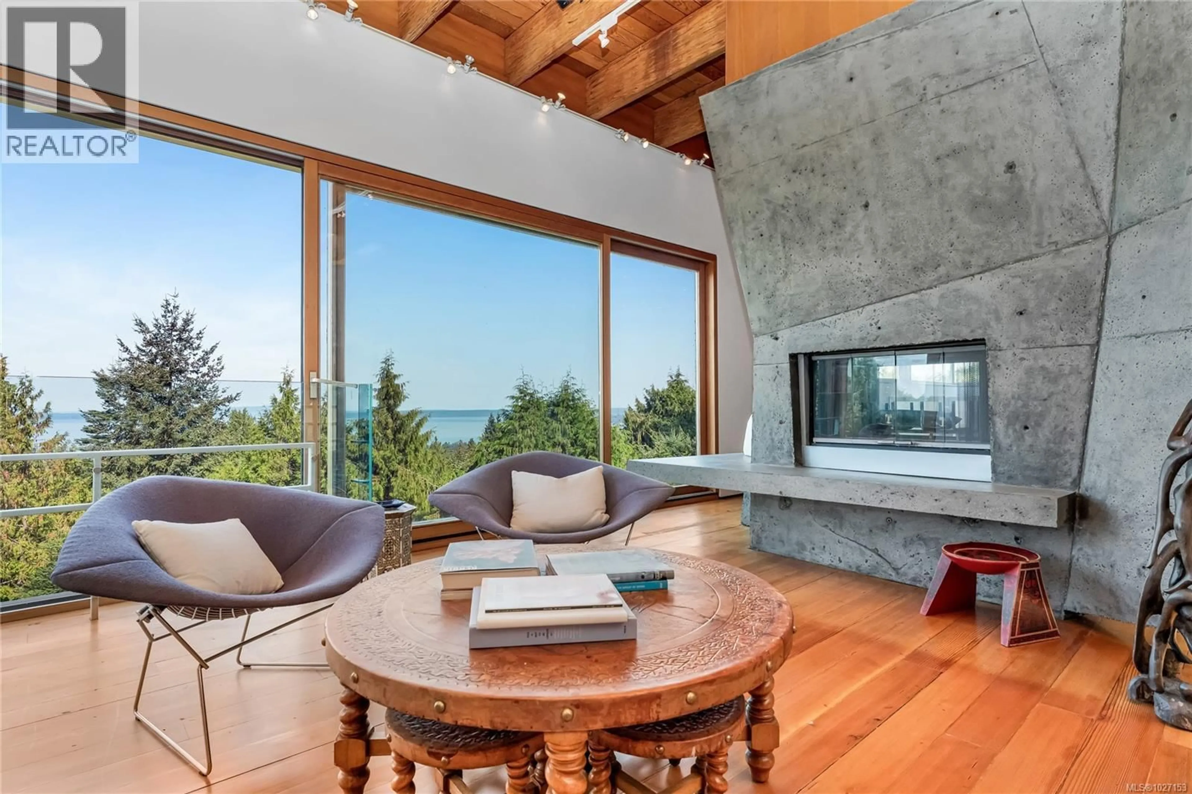 Living room with furniture, unknown for 8909 PARK PACIFIC TERRACE, North Saanich British Columbia V8L5B1