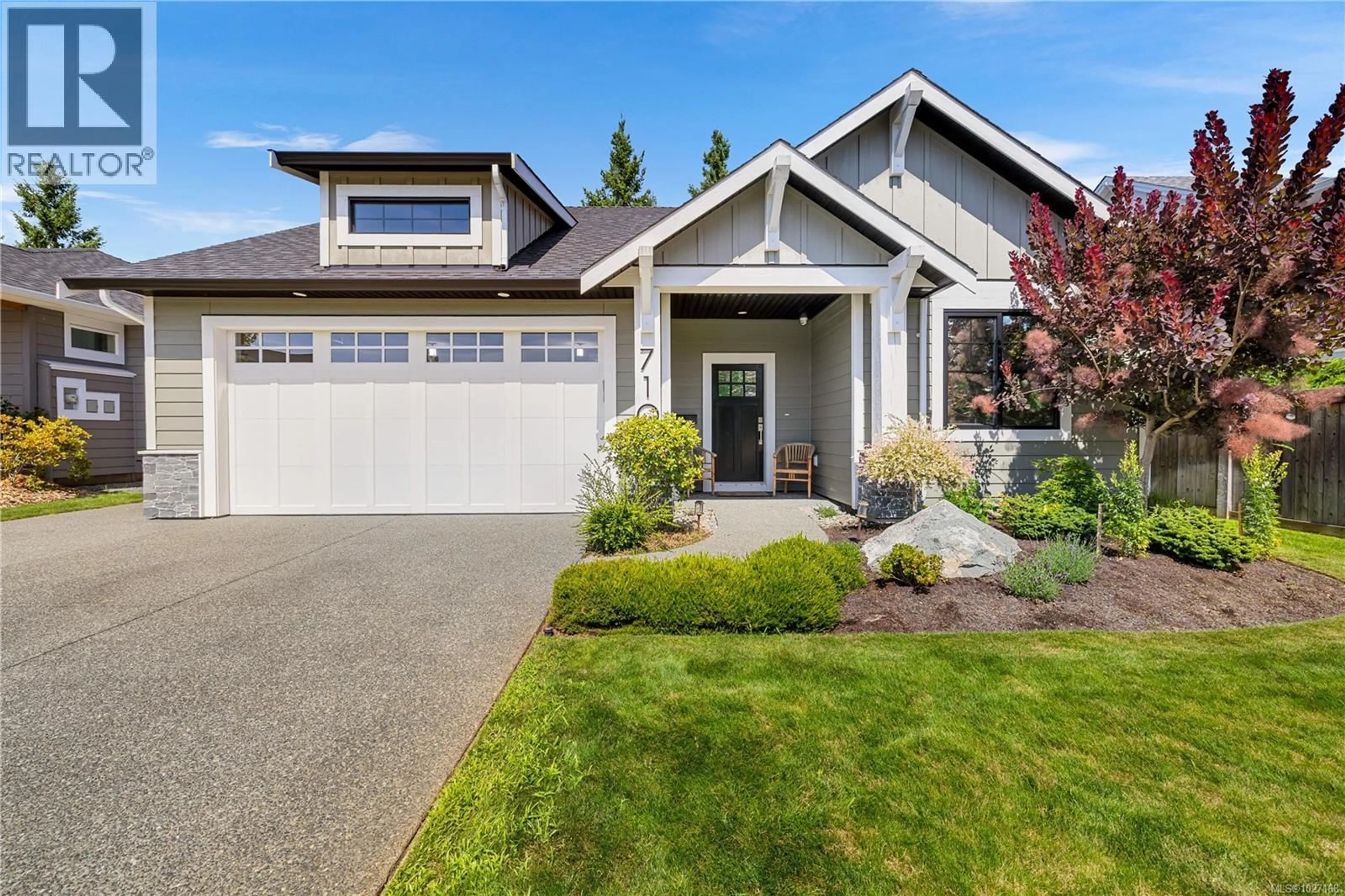 Home with vinyl exterior material, street for 710 SALAL STREET, Campbell River British Columbia V9H0E6