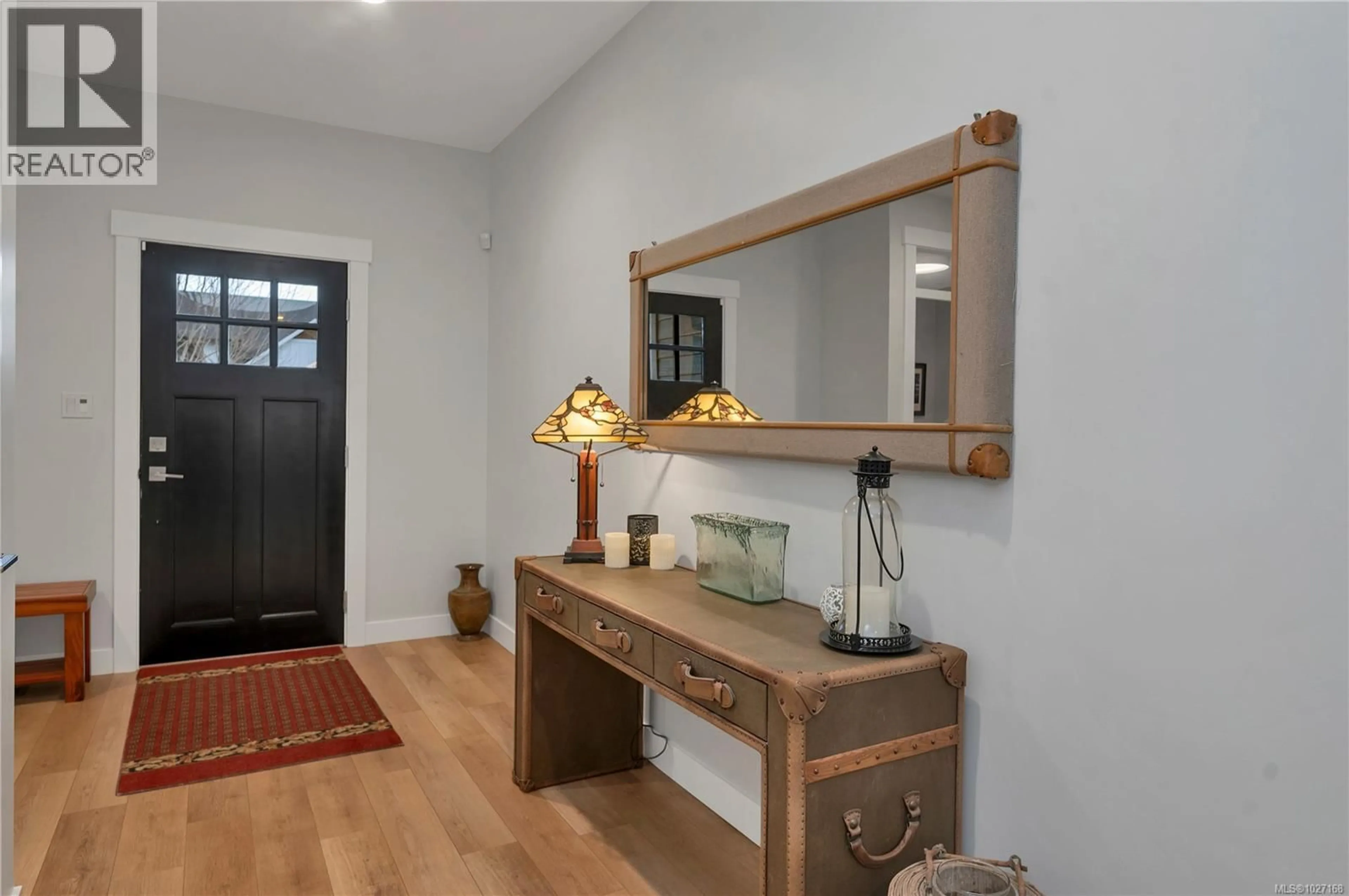 Indoor entryway for 710 SALAL STREET, Campbell River British Columbia V9H0E6