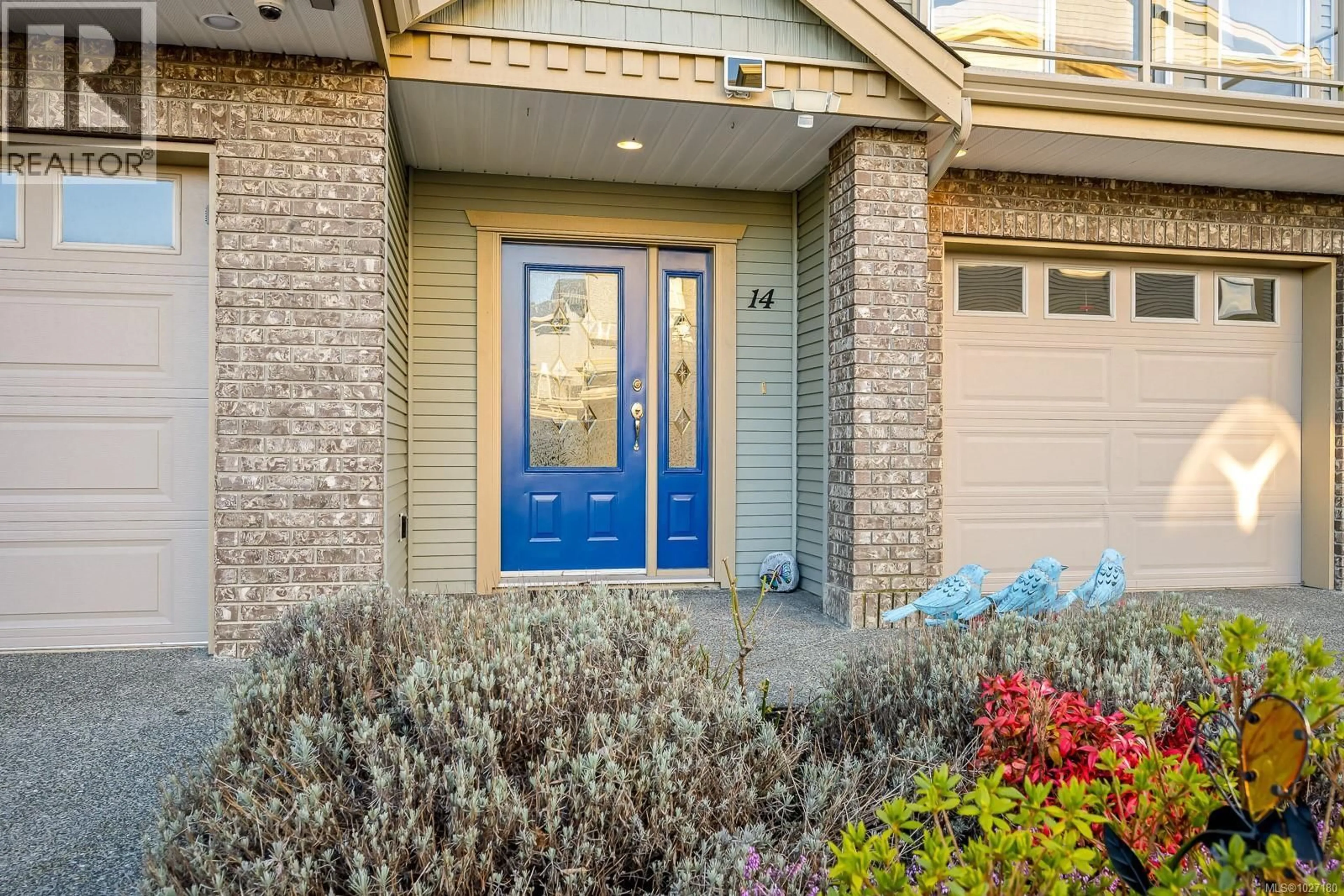 Indoor entryway for 14 - 2475 MANSFIELD DRIVE, Courtenay British Columbia V9M2M2