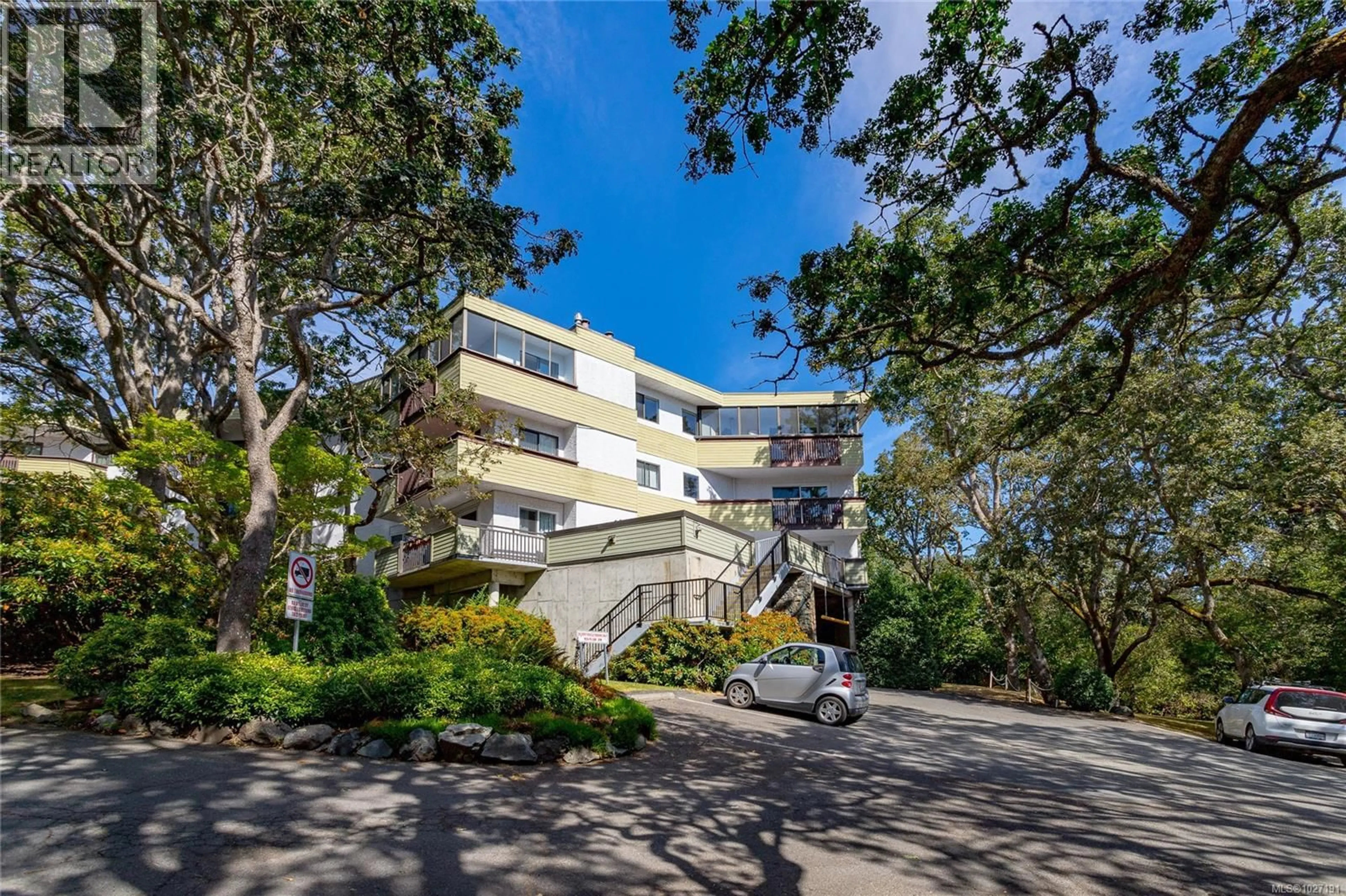 Unknown for 317 - 3962 CEDAR HILL ROAD, Saanich British Columbia V8N3B8