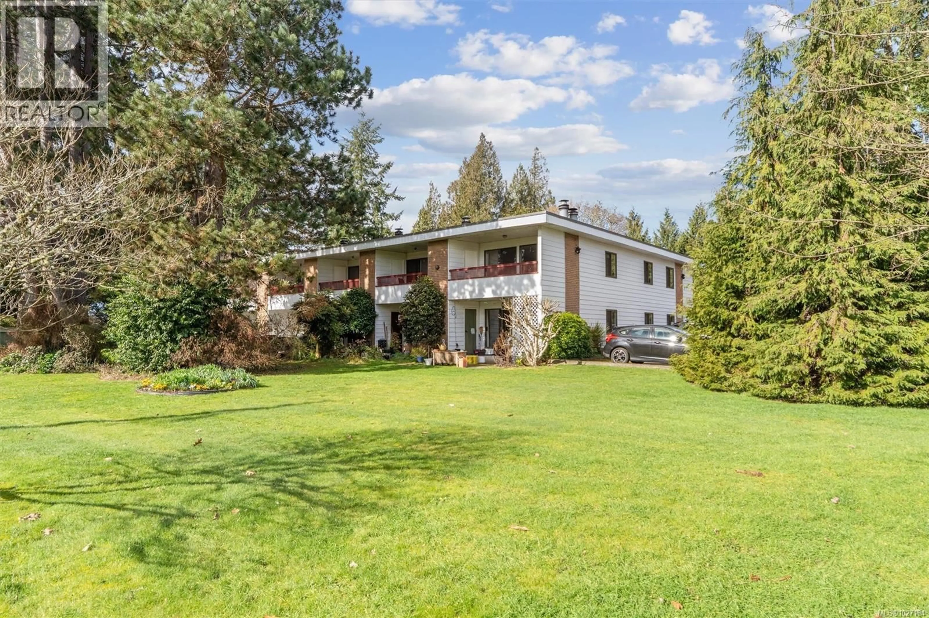 A pic from outside/outdoor area/front of a property/back of a property/a pic from drone, unknown for 12 - 1956 GLENIDLE ROAD, Sooke British Columbia V0S1N0