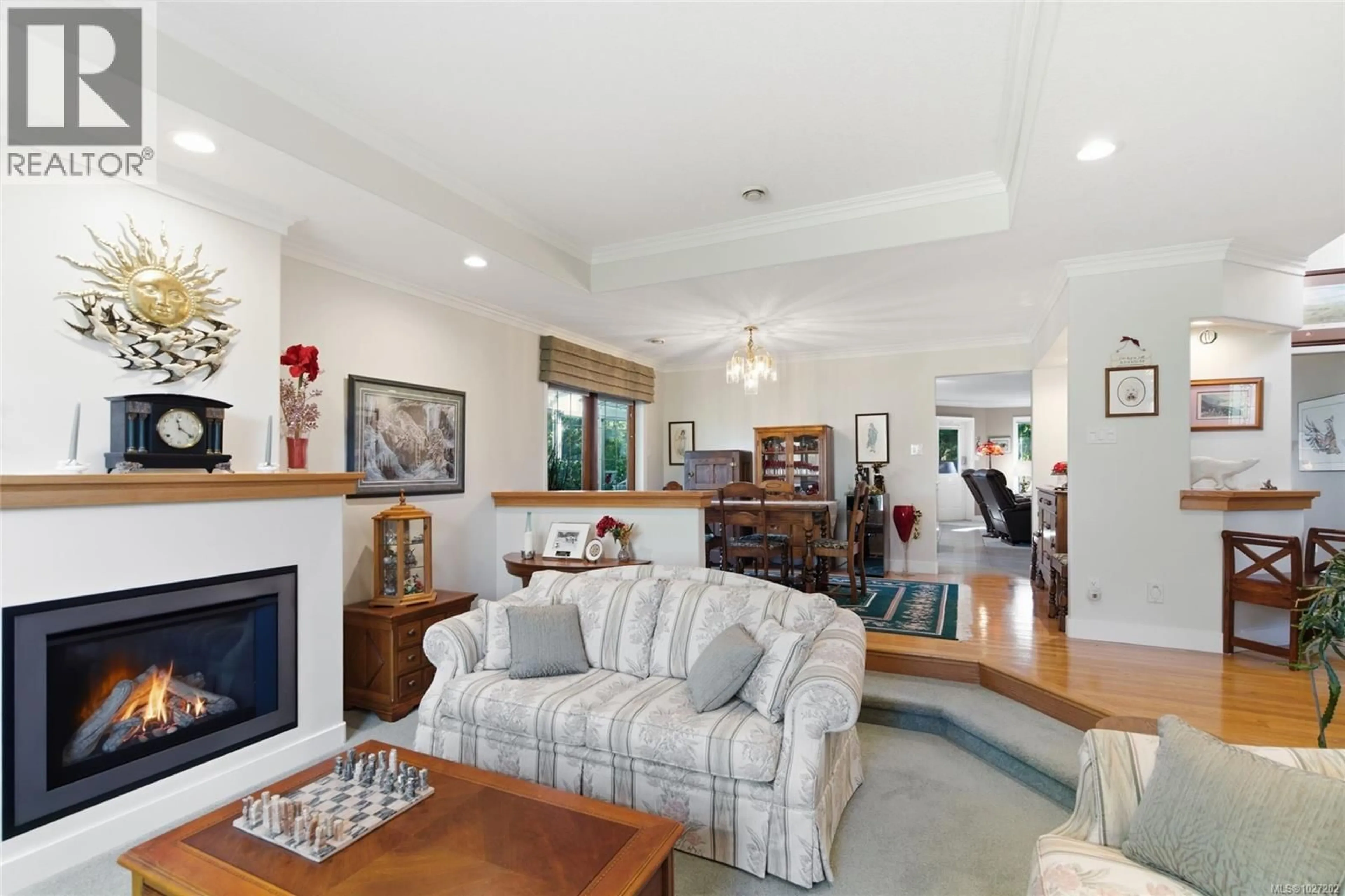 Living room with furniture, unknown for 2415 EVANSHIRE CRESCENT, Nanoose Bay British Columbia V9P9G7