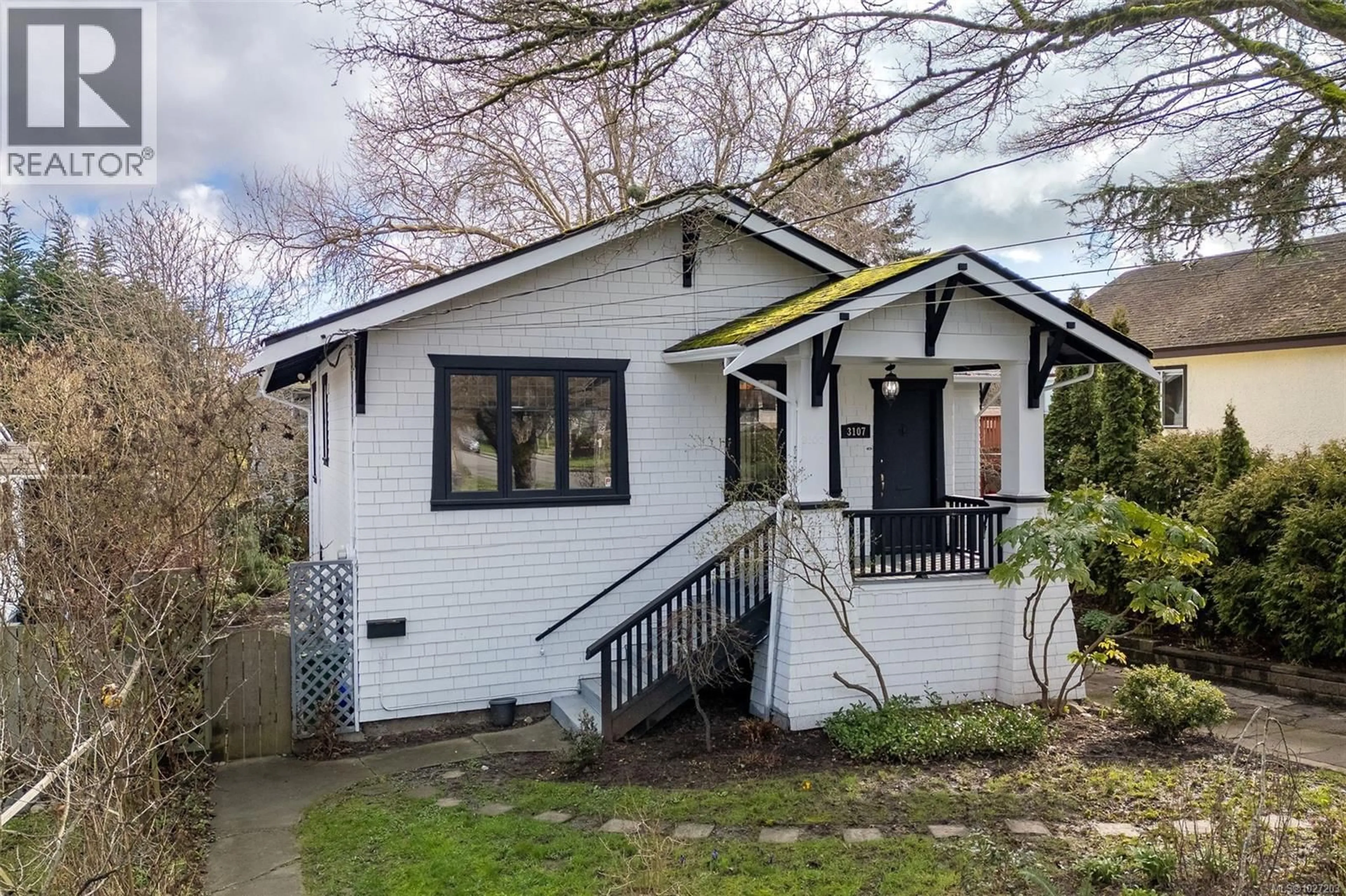 Home with vinyl exterior material, street for 3107 BALFOUR AVENUE, Victoria British Columbia V9A1R9