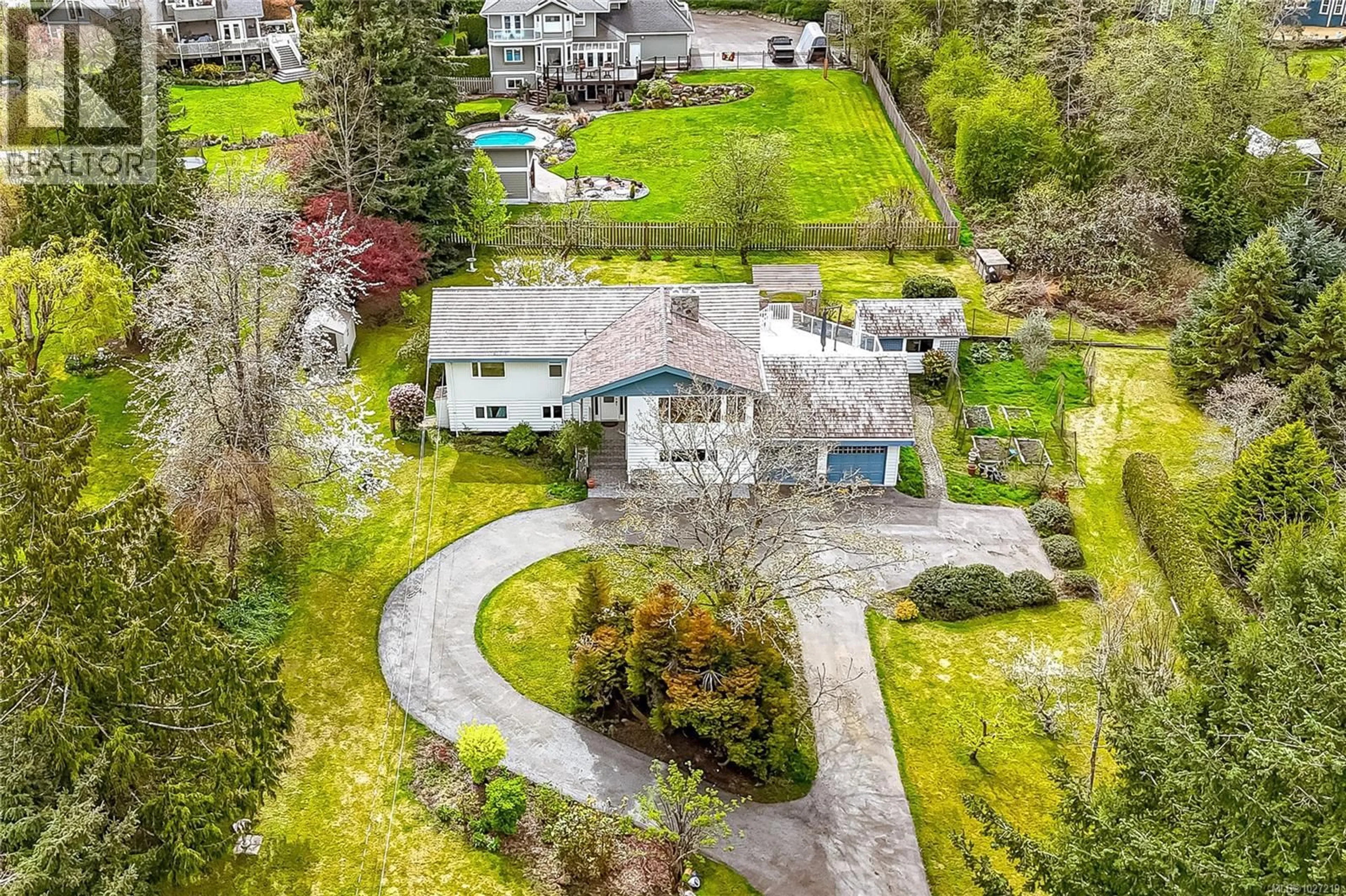 A pic from outside/outdoor area/front of a property/back of a property/a pic from drone, unknown for 9723 ARDMORE DRIVE, North Saanich British Columbia V8L5H5