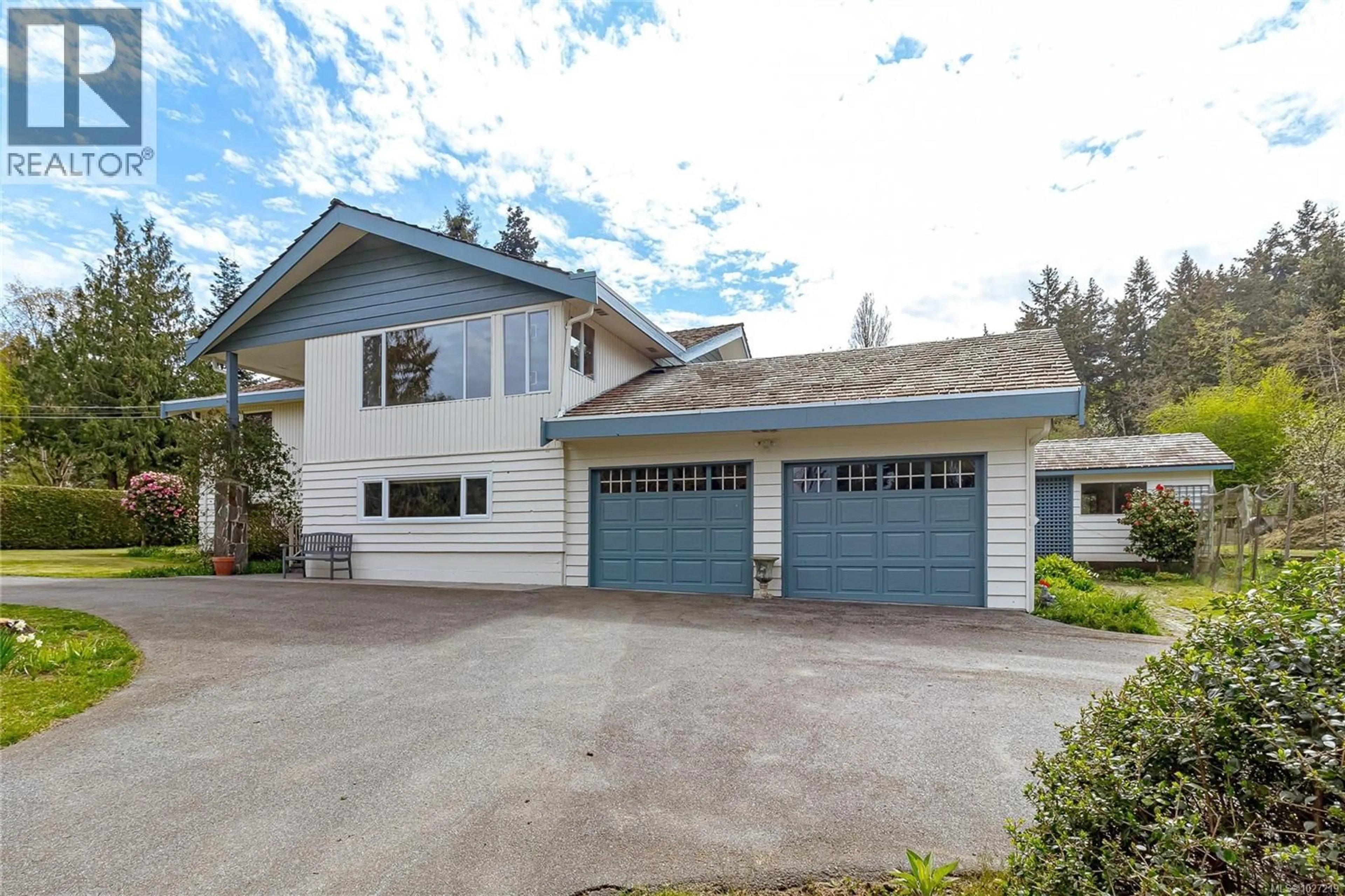 Home with vinyl exterior material, street for 9723 ARDMORE DRIVE, North Saanich British Columbia V8L5H5