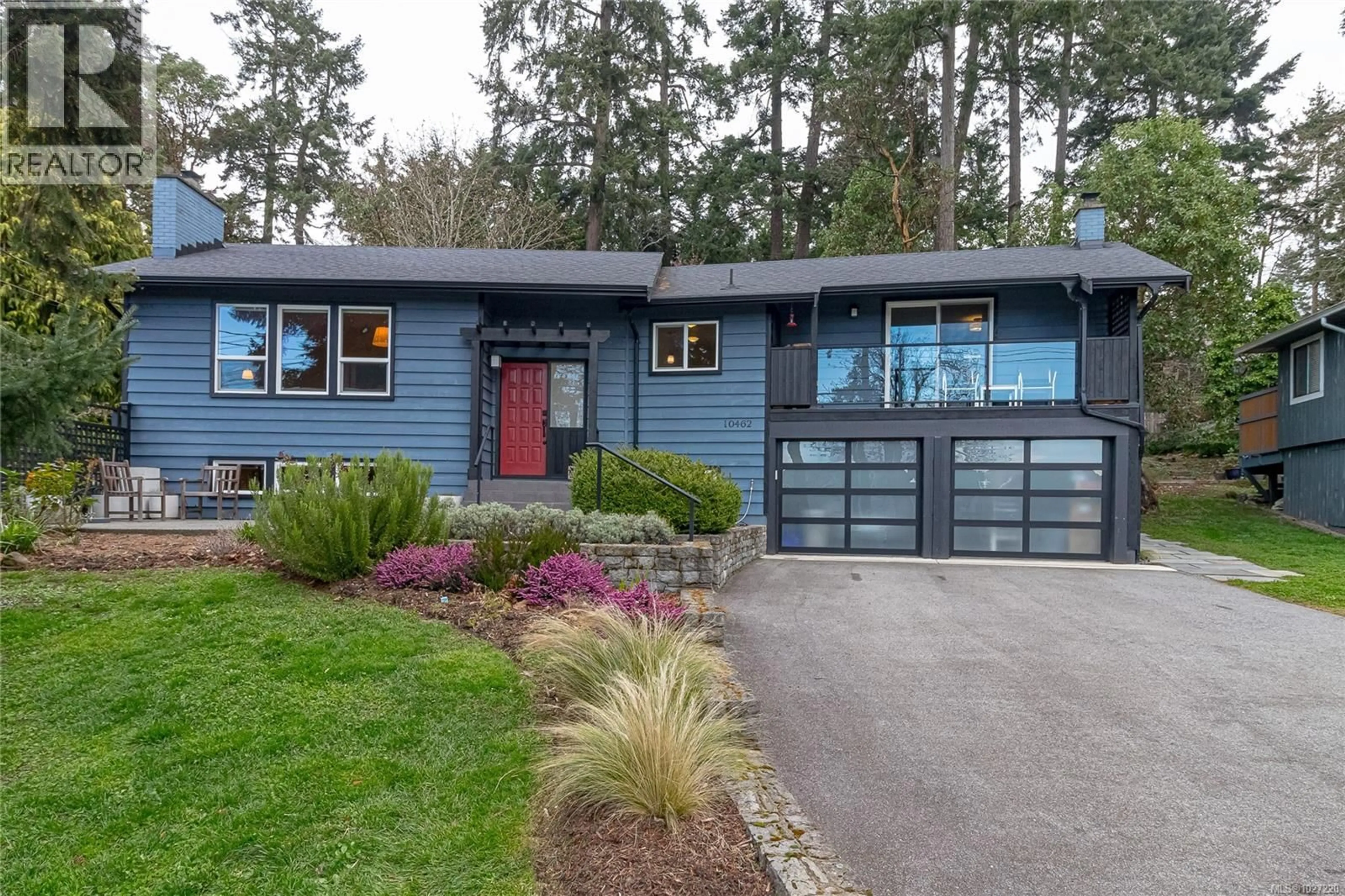 Home with vinyl exterior material, street for 10462 ALLBAY ROAD, Sidney British Columbia V8L2P3