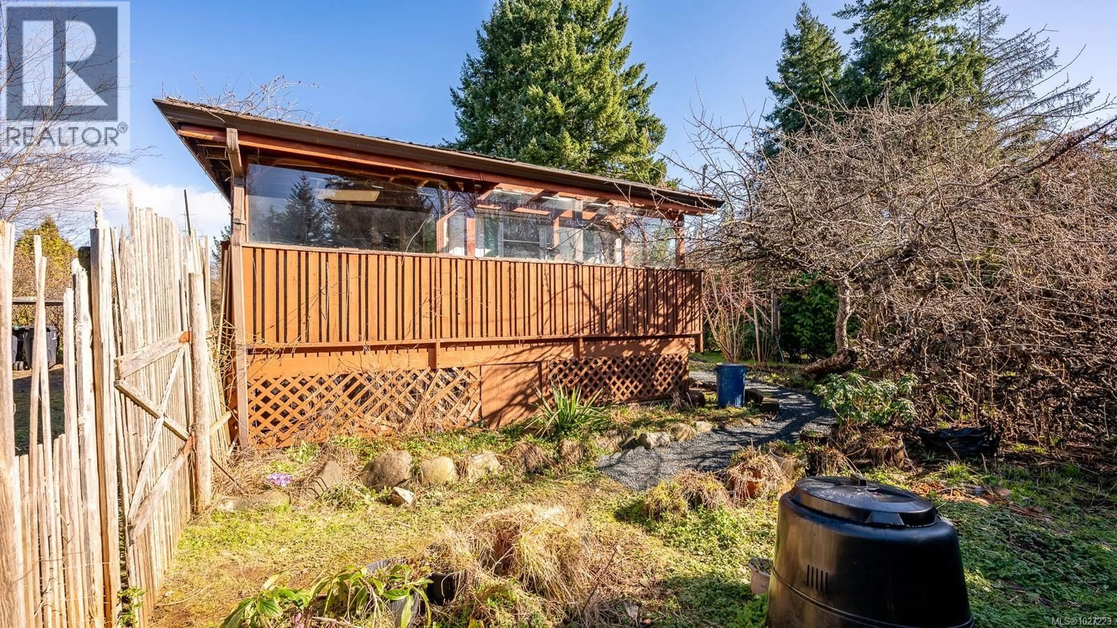 Shed for 2897 POPLAR DRIVE, Courtenay British Columbia V9N6A9