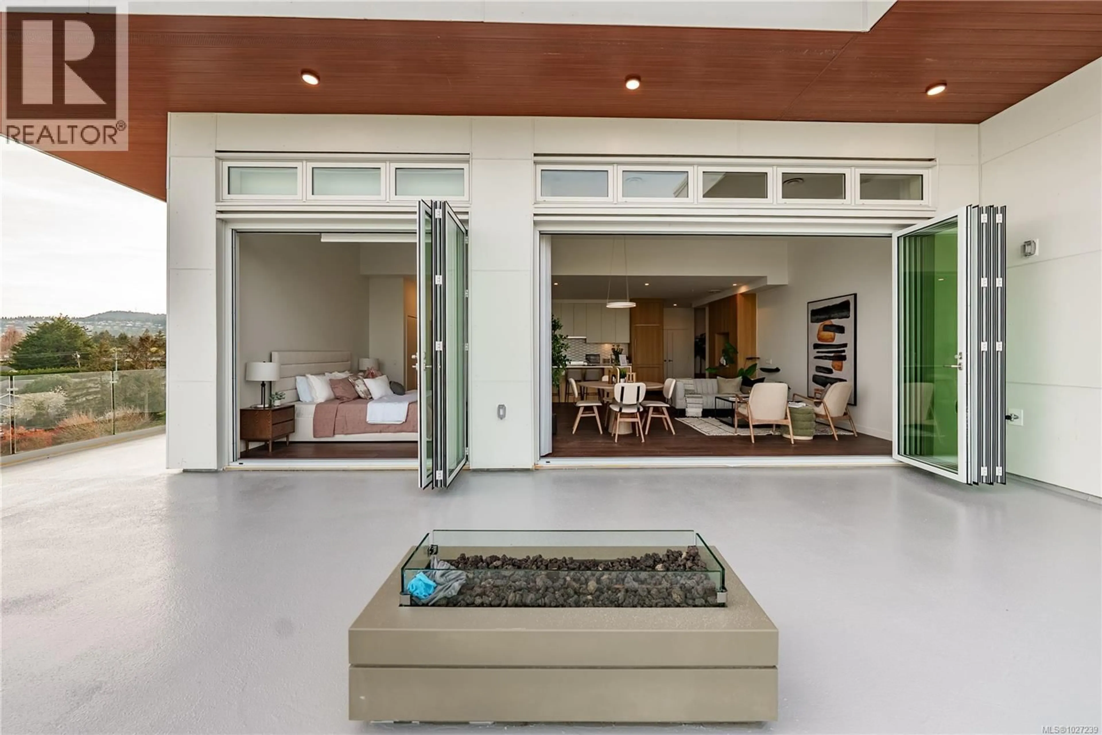 Indoor foyer for 401 - 9570 FIFTH STREET, Sidney British Columbia V8L2W5