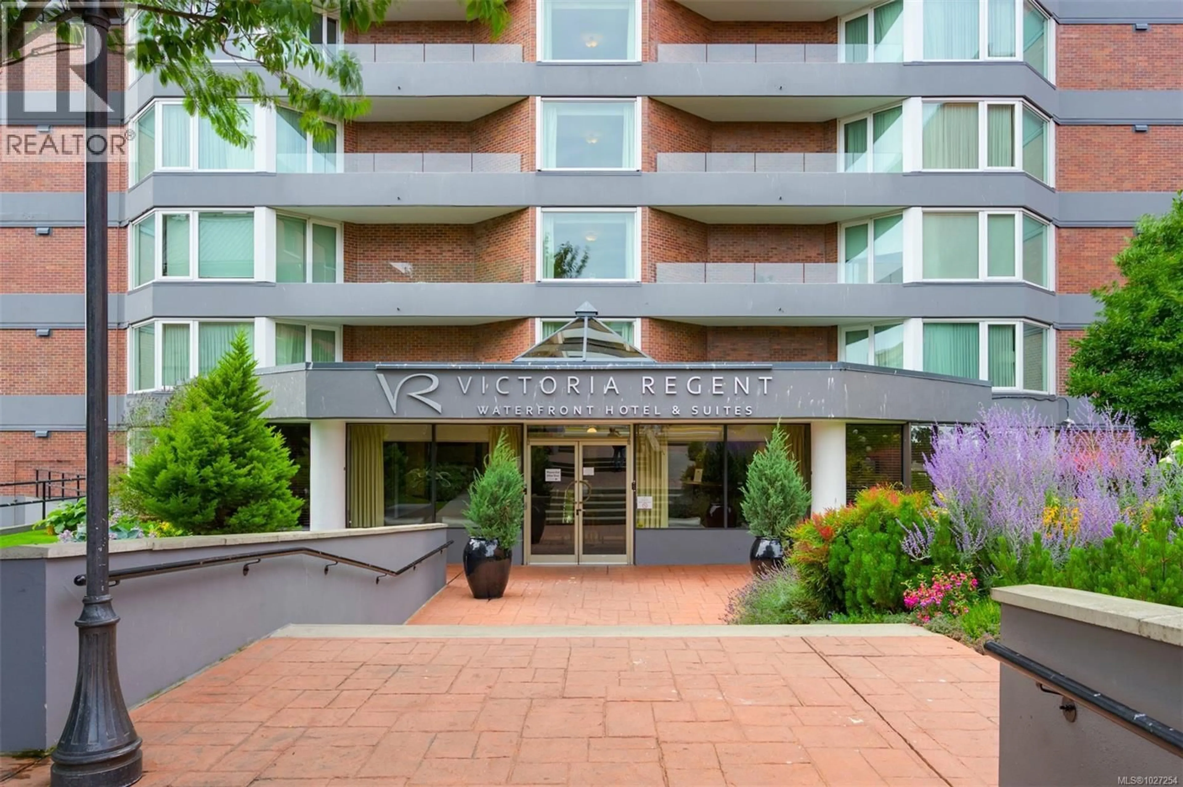 Indoor foyer for 208 - 1234 WHARF STREET, Victoria British Columbia V8V4W3