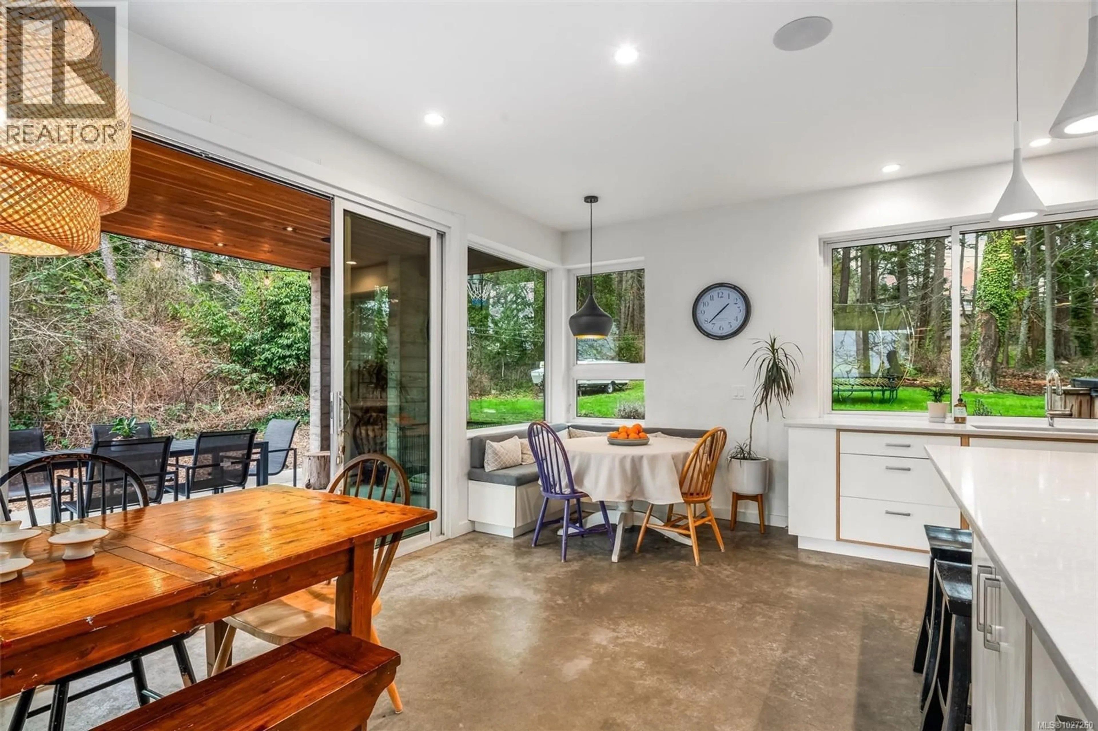 Open concept kitchen, unknown for 1230 BURNSIDE ROAD WEST, Saanich British Columbia V8Z1N7