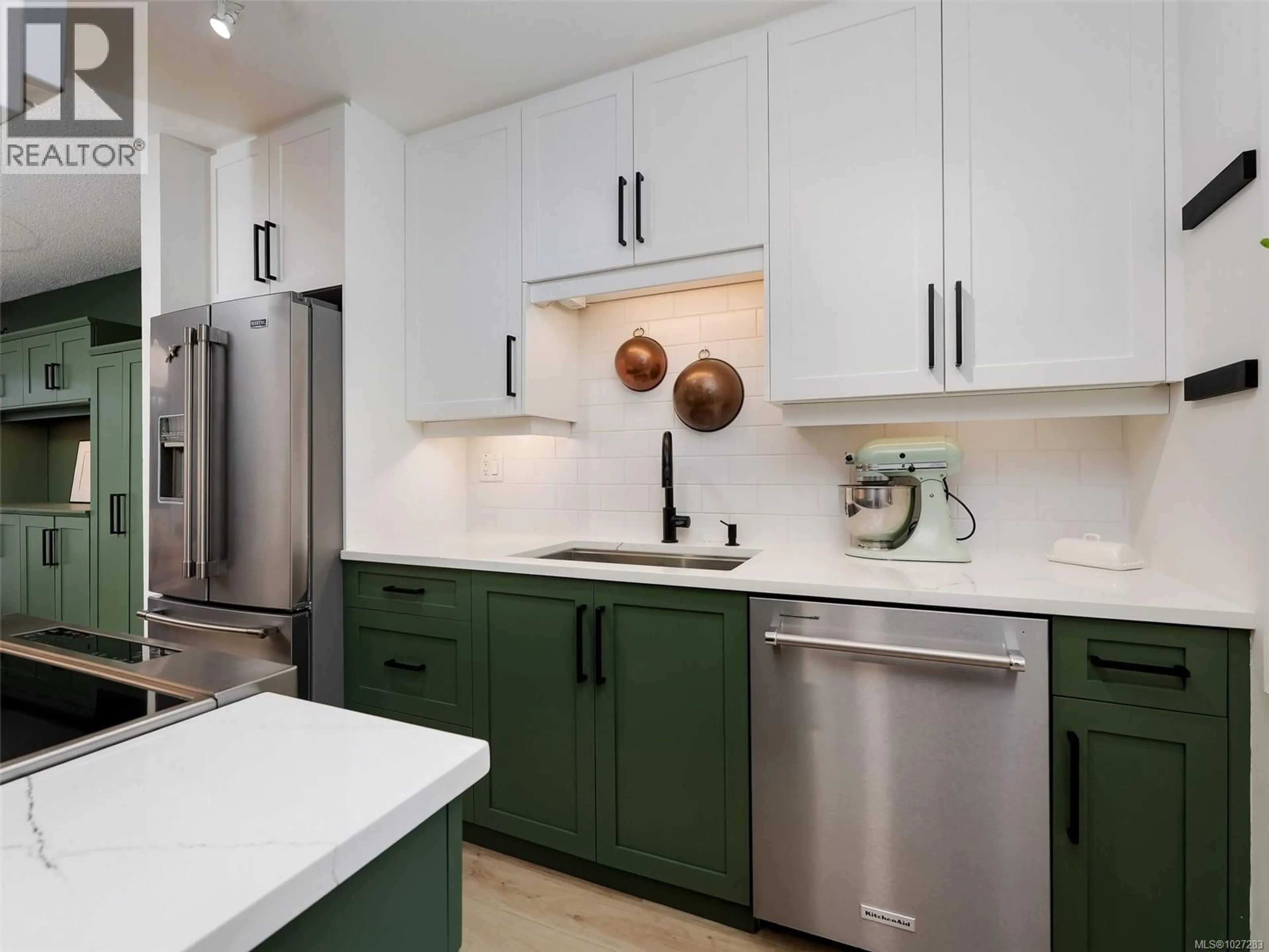 Contemporary kitchen, ceramic/tile floor for 106 - 119 LADYSMITH STREET, Victoria British Columbia V8V1J3