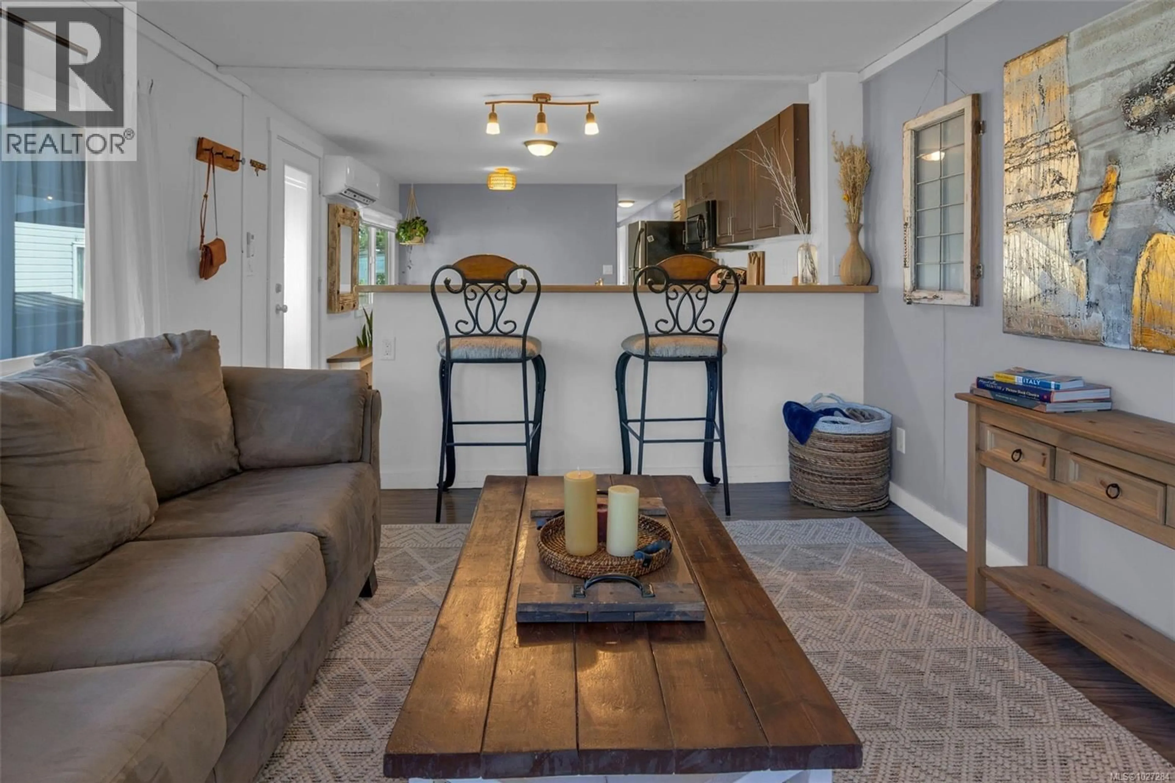 Living room with furniture, unknown for 143 - 1753 CECIL STREET, Crofton British Columbia V0R1R0