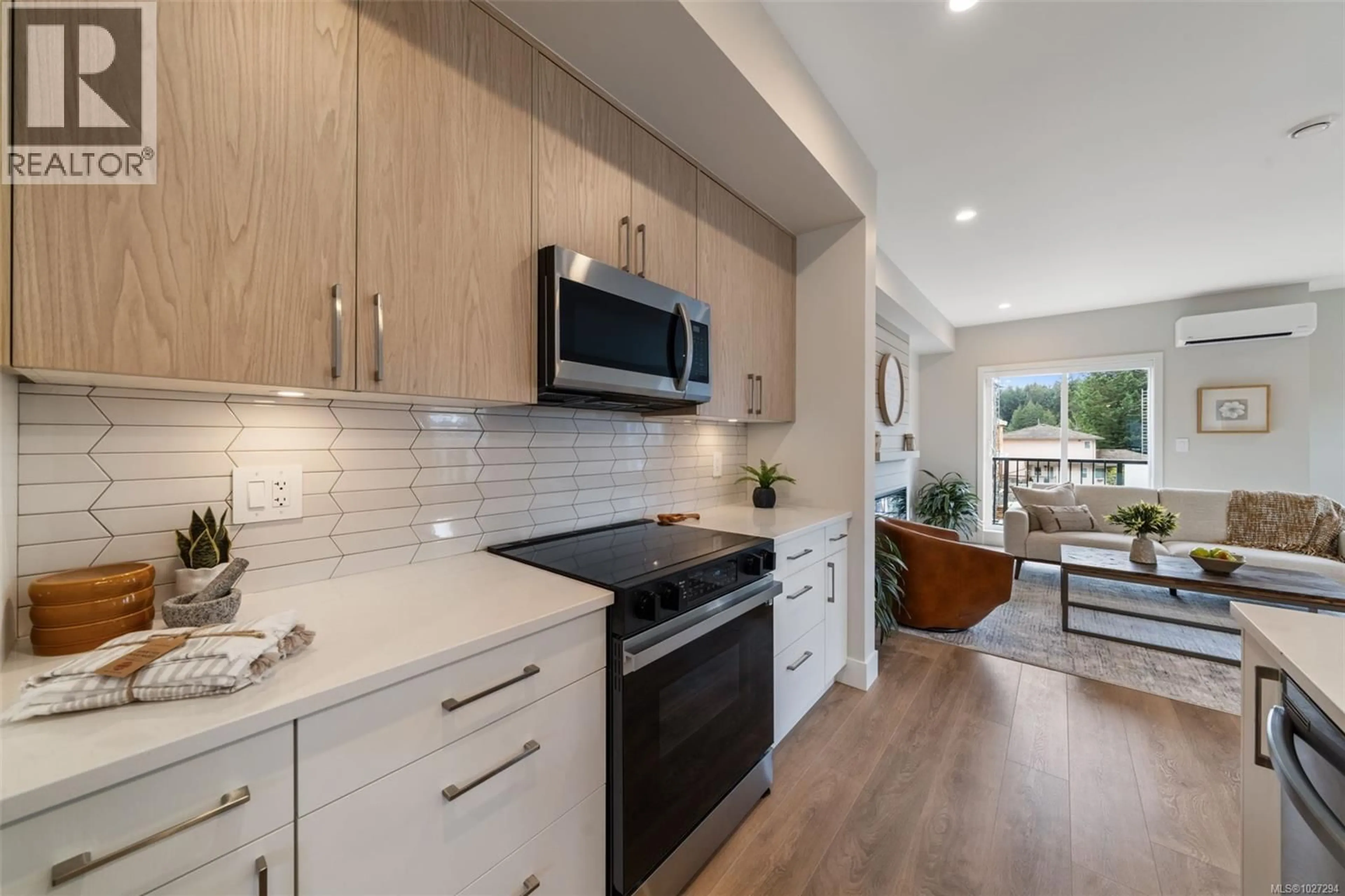 Open concept kitchen, ceramic/tile floor for 1210 ARCADIAWOOD COURT, Langford British Columbia V9C0V5