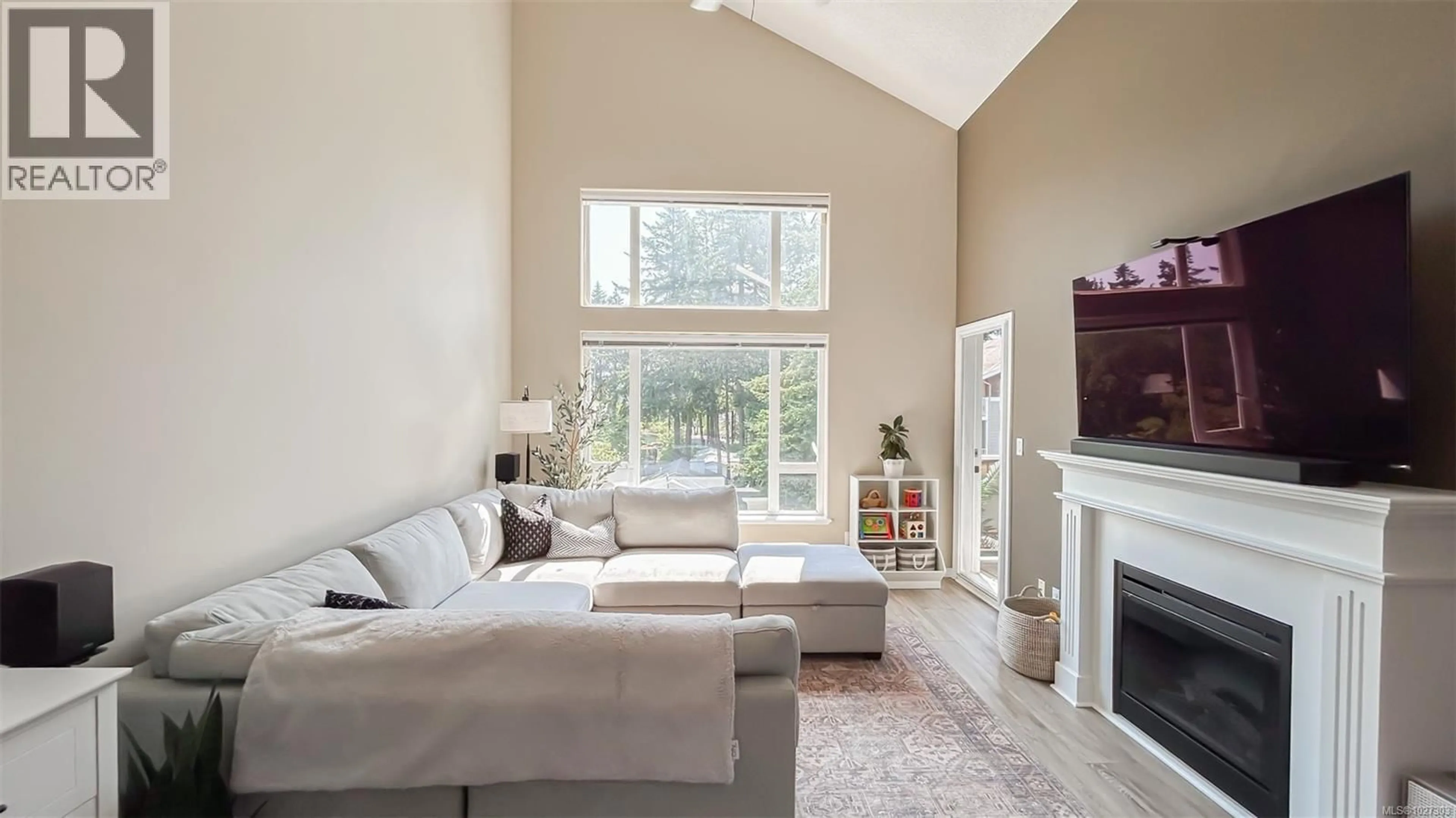 Living room with furniture, unknown for 403 - 2823 JACKLIN ROAD, Langford British Columbia V9B3Y1