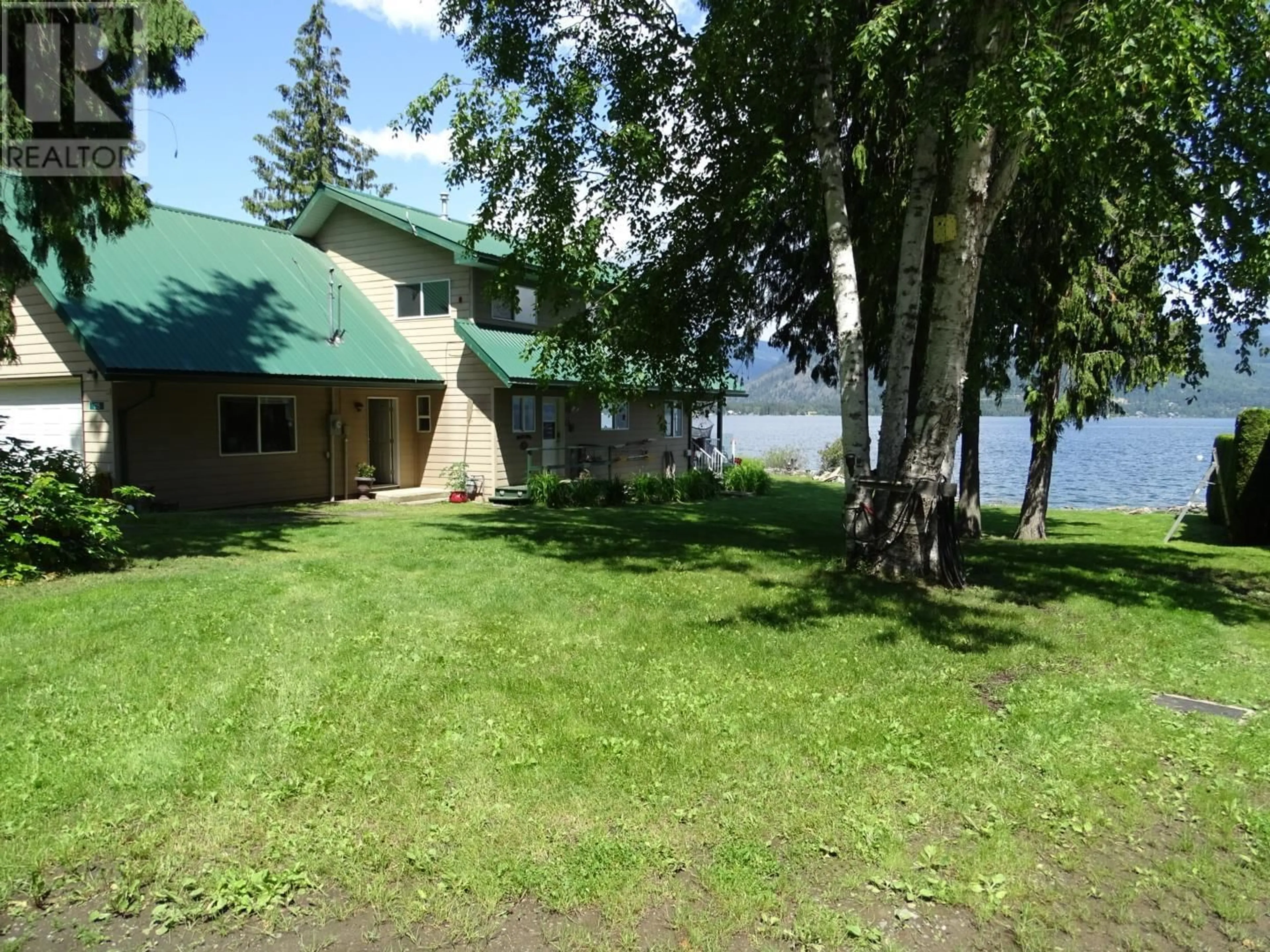 Patio, water/lake/river/ocean view for 115 - 1837 ARCHIBALD ROAD, Blind Bay British Columbia V0E2W1