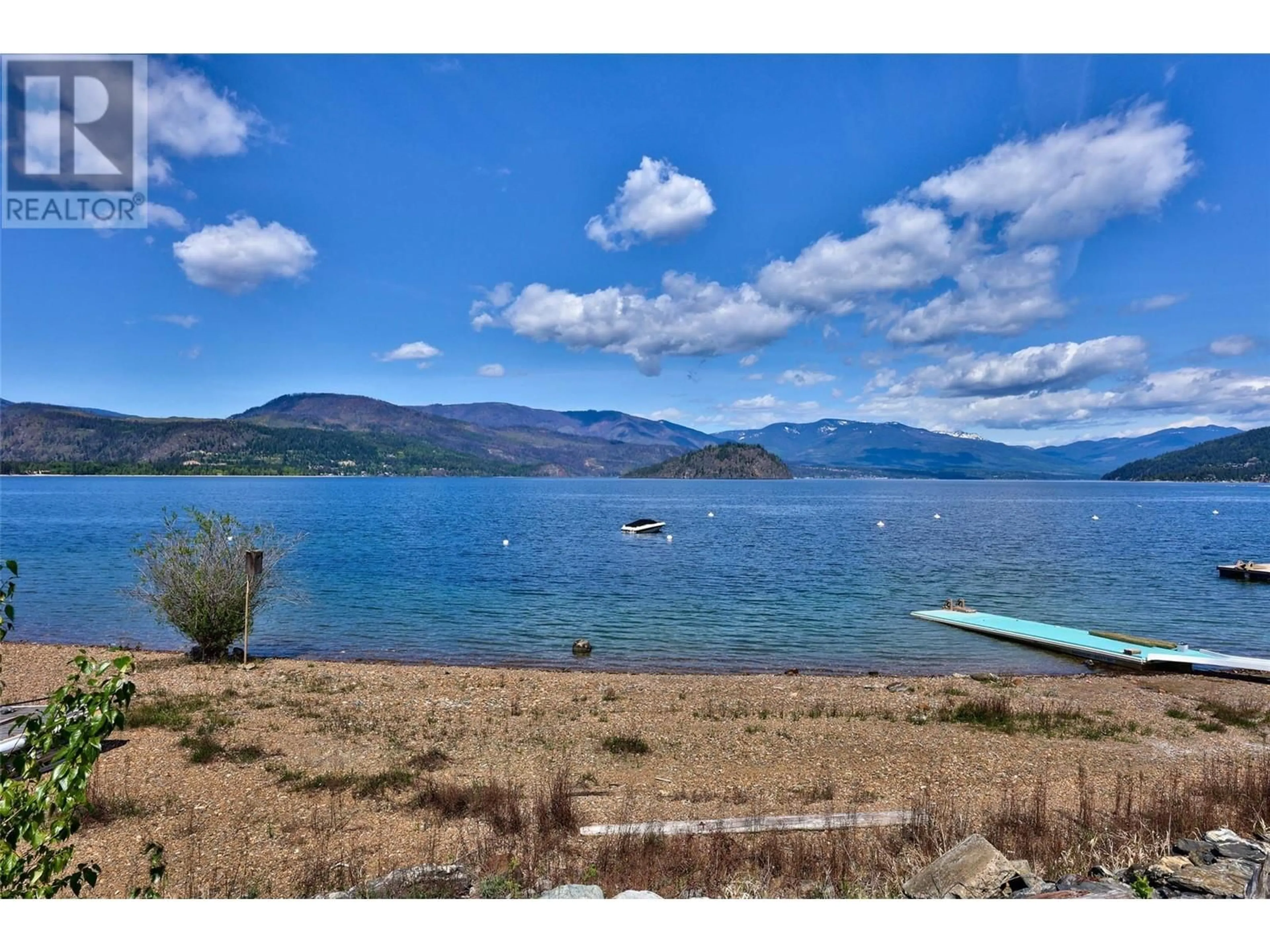 A pic from outside/outdoor area/front of a property/back of a property/a pic from drone, water/lake/river/ocean view for 115 - 1837 ARCHIBALD ROAD, Blind Bay British Columbia V0E2W1