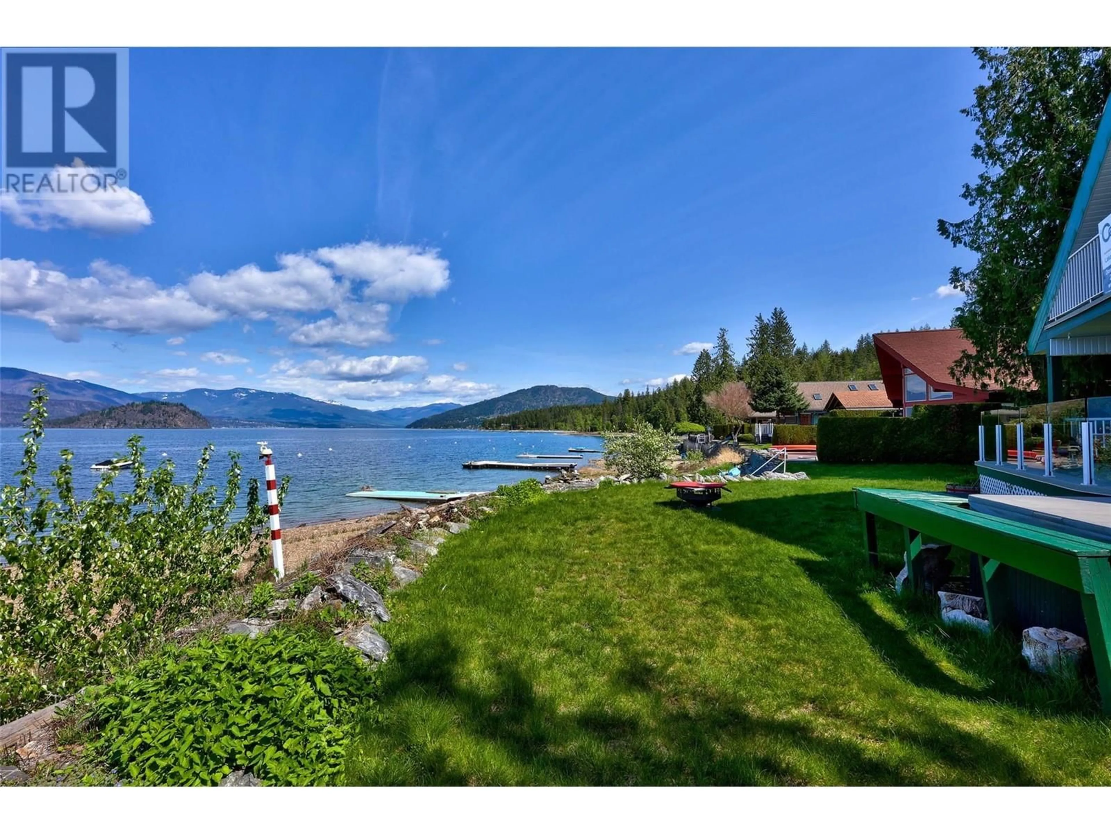 A pic from outside/outdoor area/front of a property/back of a property/a pic from drone, water/lake/river/ocean view for 115 - 1837 ARCHIBALD ROAD, Blind Bay British Columbia V0E2W1
